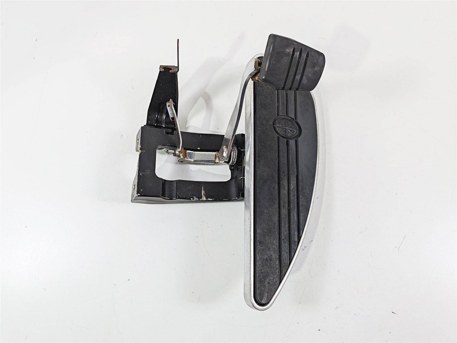 2008 Yamaha XV1900 Roadliner S Right Floor Board & Brake Pedal 1D7-27420-00-00 {{ shop.shopifyCountryName }} - Mototech271