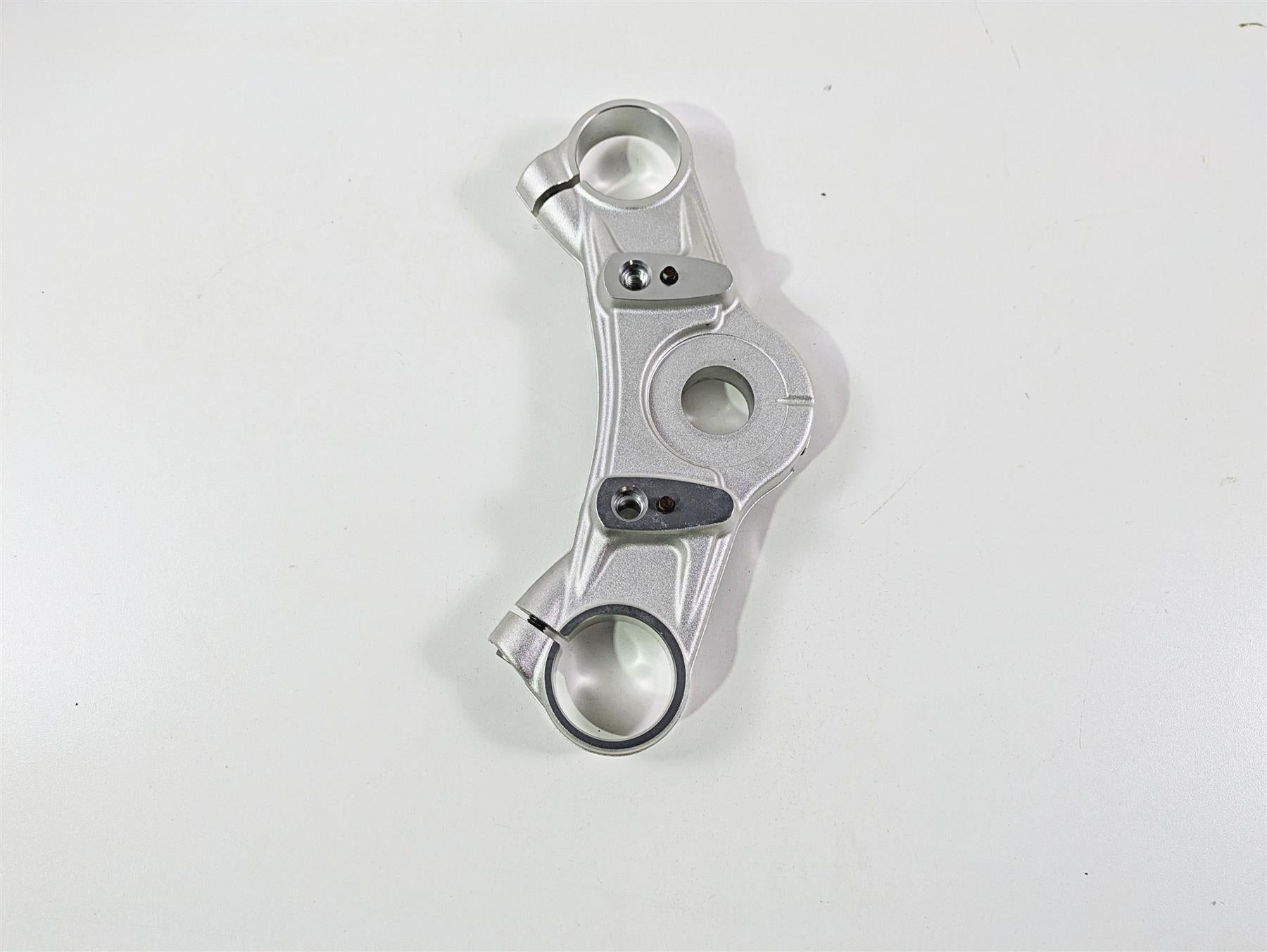 2022 BMW RnineT Pure K22 Upper Triple Tree Steering Clamp 31428558473 {{ shop.shopifyCountryName }} - Mototech271