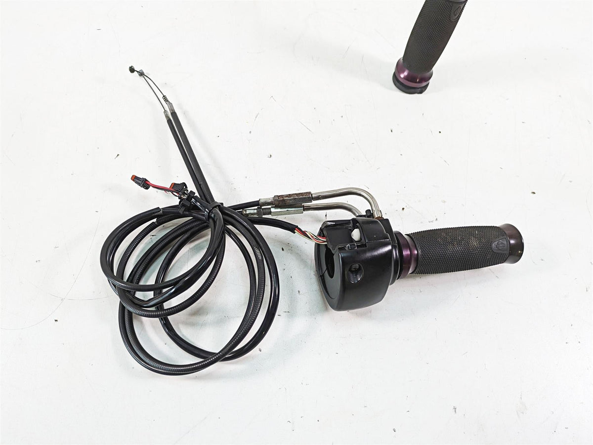 2013 Harley Softail FLSTC Heritage Classic Right Hand Control Switch 72948-12 {{ shop.shopifyCountryName }} - Mototech271