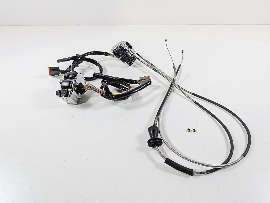 2006 Harley Touring FLHTCU SE CVO Electra Glide Control Switch Set 71597-96B-Mototech271