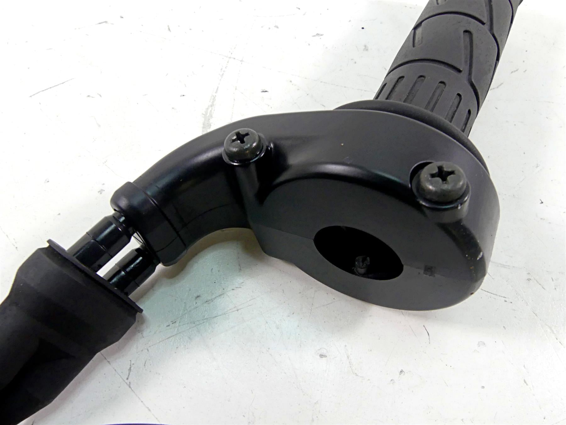 2010 Kawasaki ZX1400 ZX14 R Ninja Throttle Grip & Cables Set 32099-0049 {{ shop.shopifyCountryName }} - Mototech271