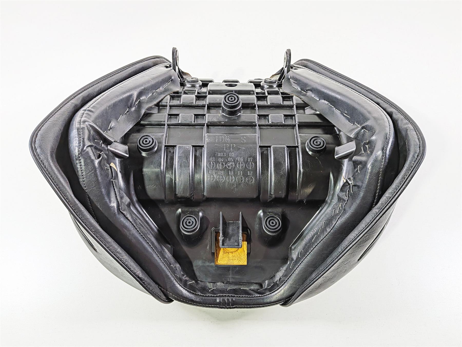 2006 Yamaha XVZ1300 Royal Star Front Seat Saddle 1D6-24710-00-00 {{ shop.shopifyCountryName }} - Mototech271