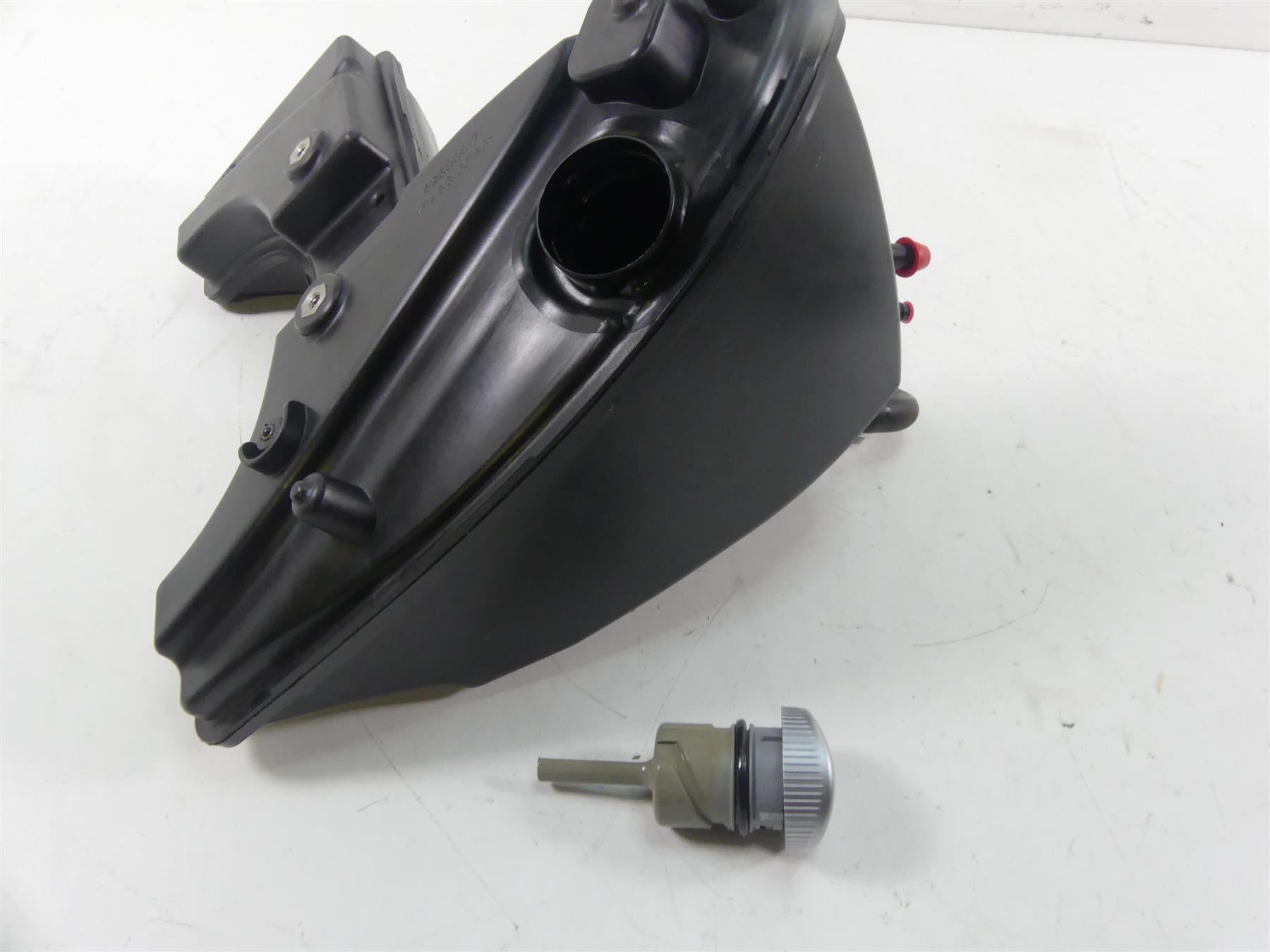 2019 Harley XL883 N Sportster Iron Oil Tank Reservoir & Dip Stick 62500017 {{ shop.shopifyCountryName }} - Mototech271