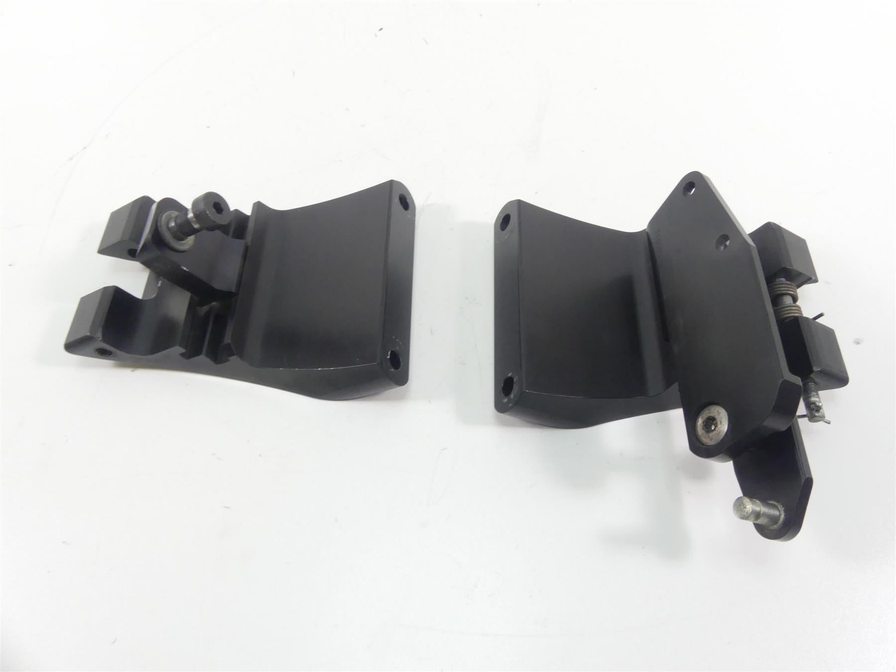 2015 Victory Cross Country Tour Left Right Floorboard Mount Bracket Set 5136965 {{ shop.shopifyCountryName }} - Mototech271