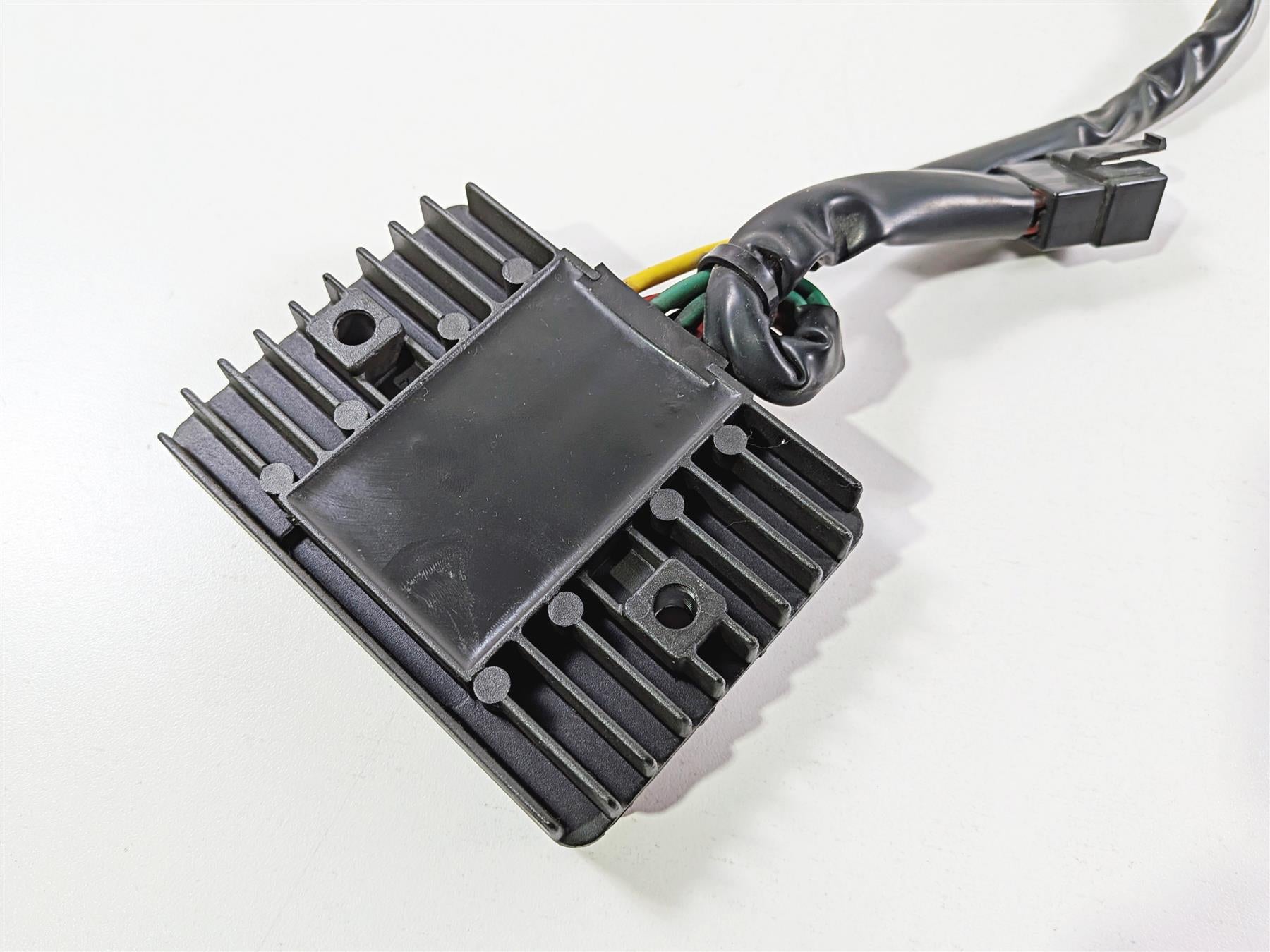 2016 Aprilia RSV 1100 Tuono V4 Factory Rectifier Voltage Regulator B043488 SH579JB {{ shop.shopifyCountryName }} - Mototech271