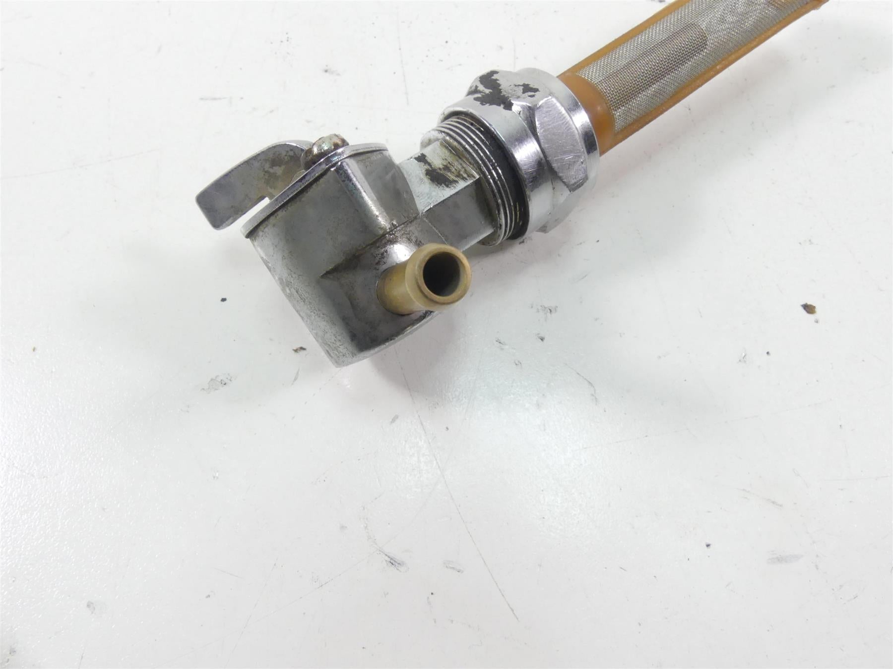 1998 Harley Dyna FXDL Low Rider Fuel Gas Petrol Valve Petcock 61338-94D {{ shop.shopifyCountryName }} - Mototech271