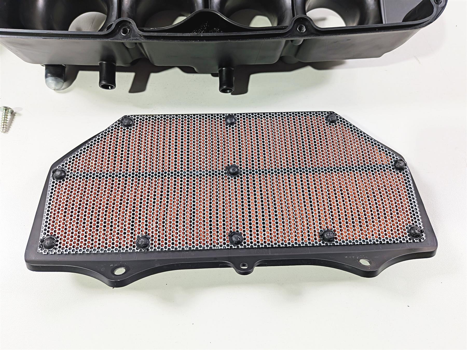 2024 Suzuki GSXR600 Air Box Cleaner Breather Filter 13720-14J01 {{ shop.shopifyCountryName }} - Mototech271