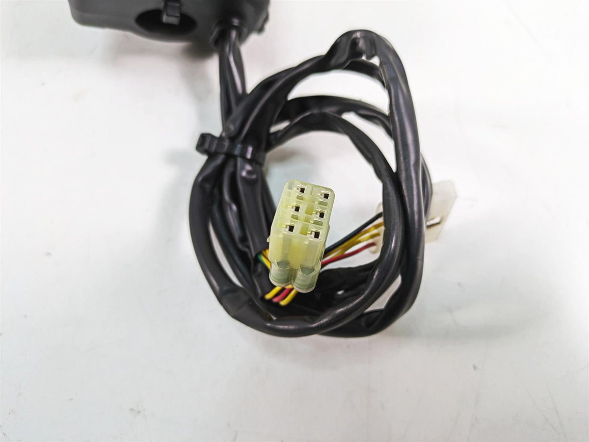 2018 KTM 1090 Adventure R Right E-Throttle Start Control Switch 76011073100 {{ shop.shopifyCountryName }} - Mototech271