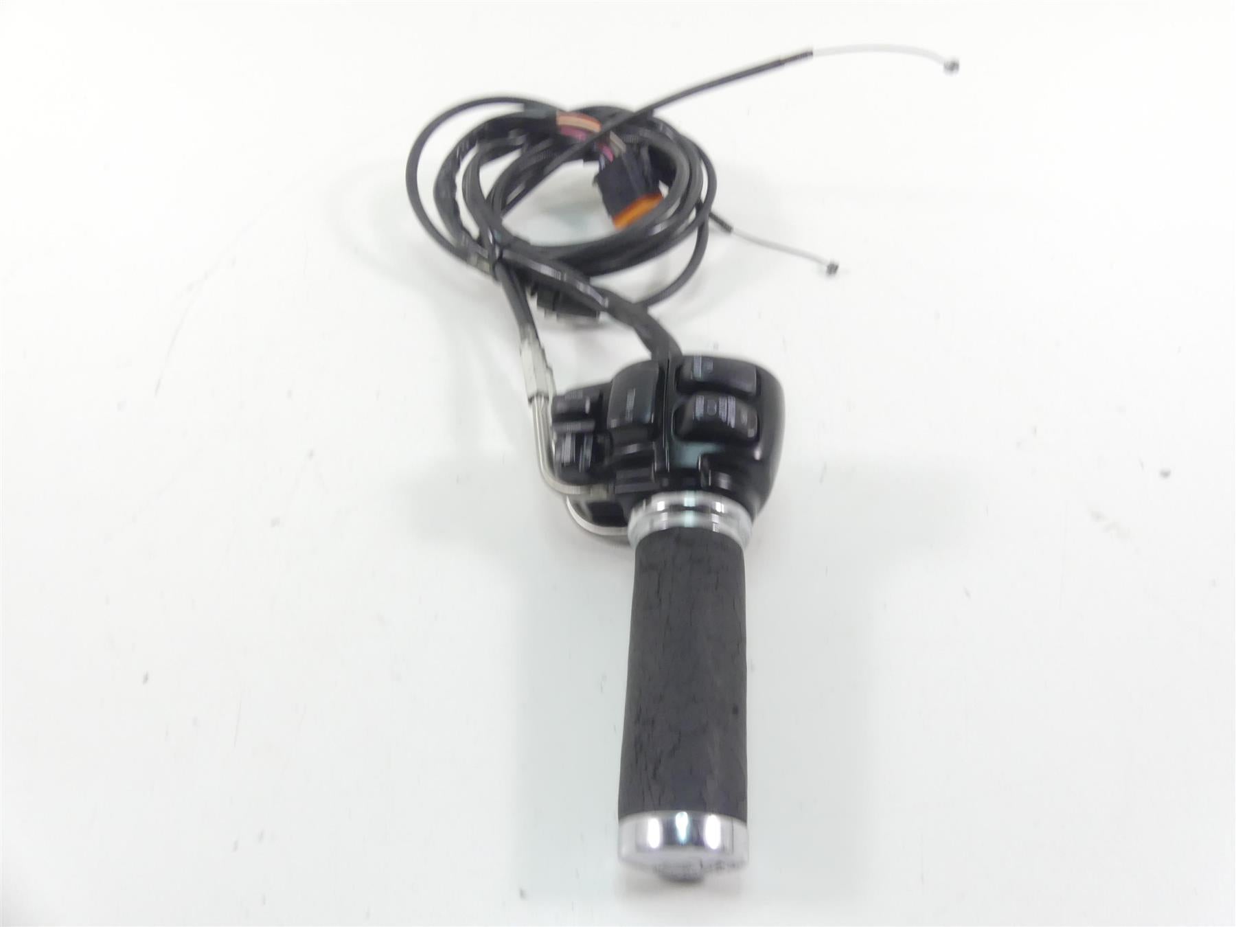 1999 Harley Touring FLHTCUI Electra Glide Right Hand Control Switch 71684-06A {{ shop.shopifyCountryName }} - Mototech271