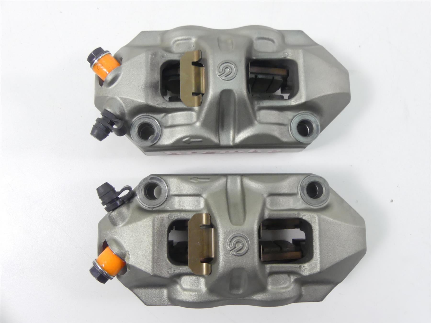 2020 Triumph Speed Triple RS 1050 Front Brembo M4 Brake Caliper Set 100mm T2023540 {{ shop.shopifyCountryName }} - Mototech271
