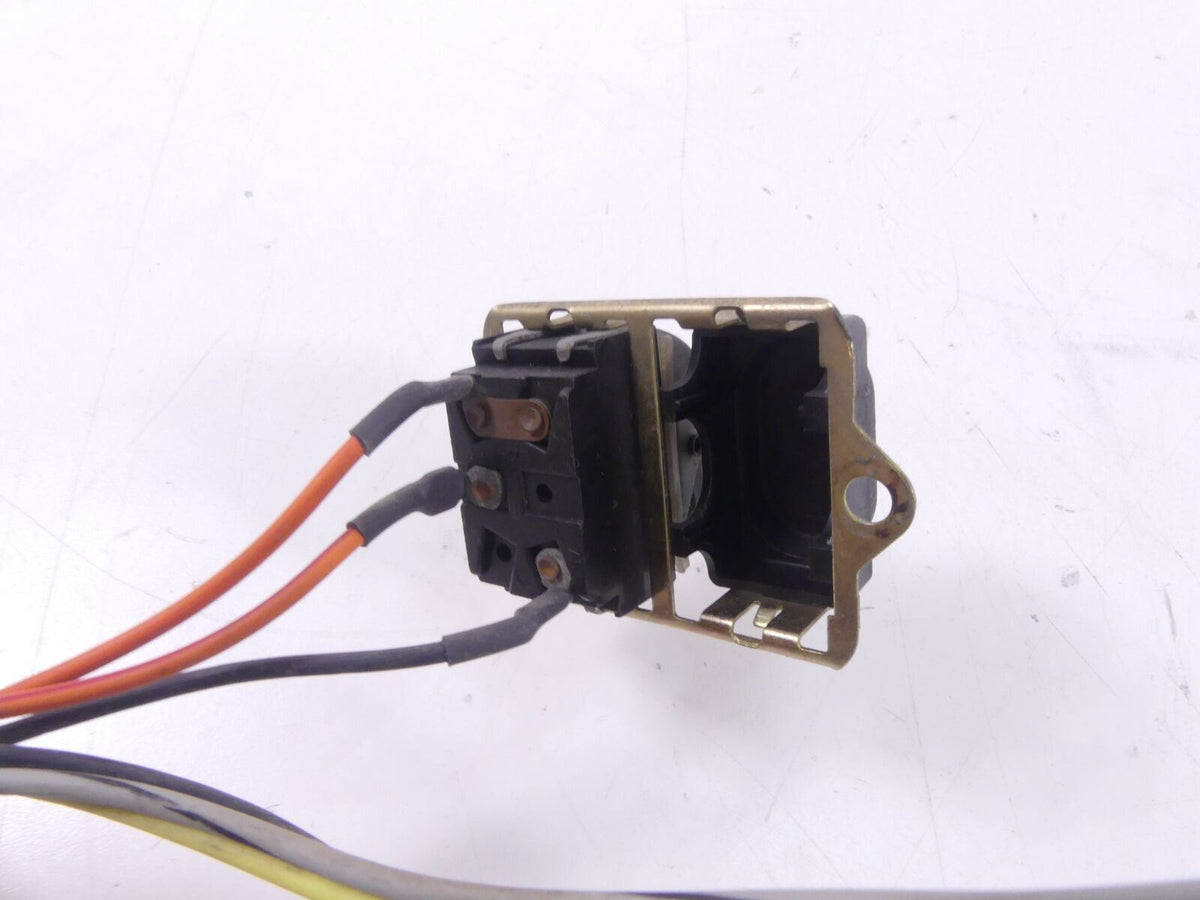 2000 Harley Touring FLHTCI Electra Glide Auxiliary Spot Acc Switches Set 70271-9 {{ shop.shopifyCountryName }} - Mototech271