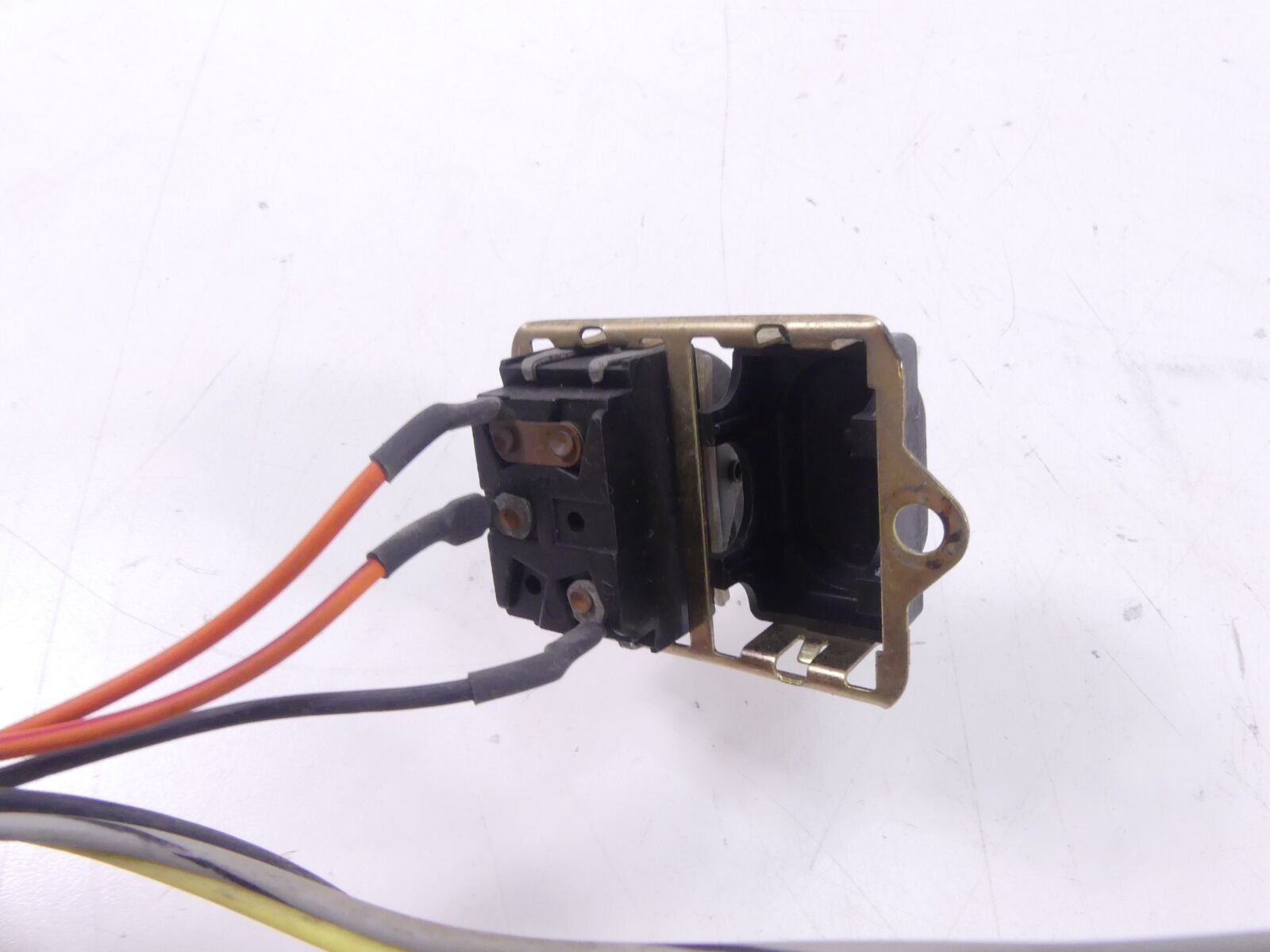 2000 Harley Touring FLHTCI Electra Glide Auxiliary Spot Acc Switches Set 70271-9 {{ shop.shopifyCountryName }} - Mototech271
