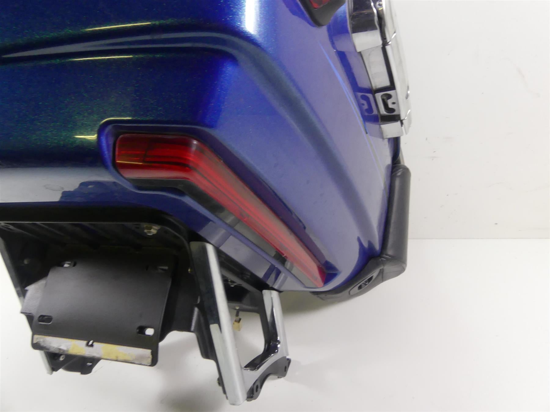 2014 Harley Touring FLHTK Electra Glide Rear Trunk Daytona Blue 53000346 {{ shop.shopifyCountryName }} - Mototech271