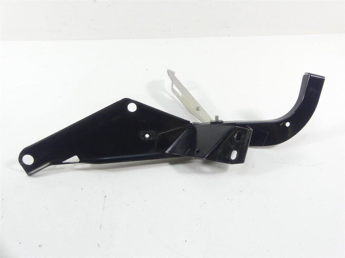 2007 Harley FLHTCU SE CVO Electra Glide Front Fairing Mount Holder Set 58478-96B {{ shop.shopifyCountryName }} - Mototech271