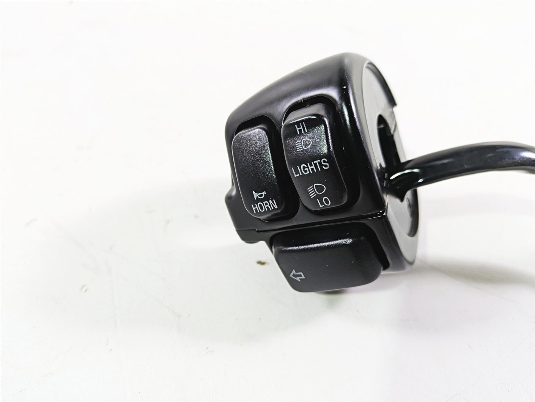 2006 Harley VRSCR Street V-Rod Left Hand Control Switch 71682-06A 71685-06A {{ shop.shopifyCountryName }} - Mototech271