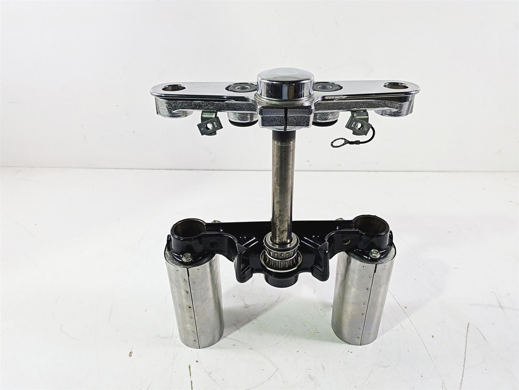 2008 Harley FLSTC 105TH Softail Heritage Lower & Upper Triple Tree Set 45605-00A {{ shop.shopifyCountryName }} - Mototech271