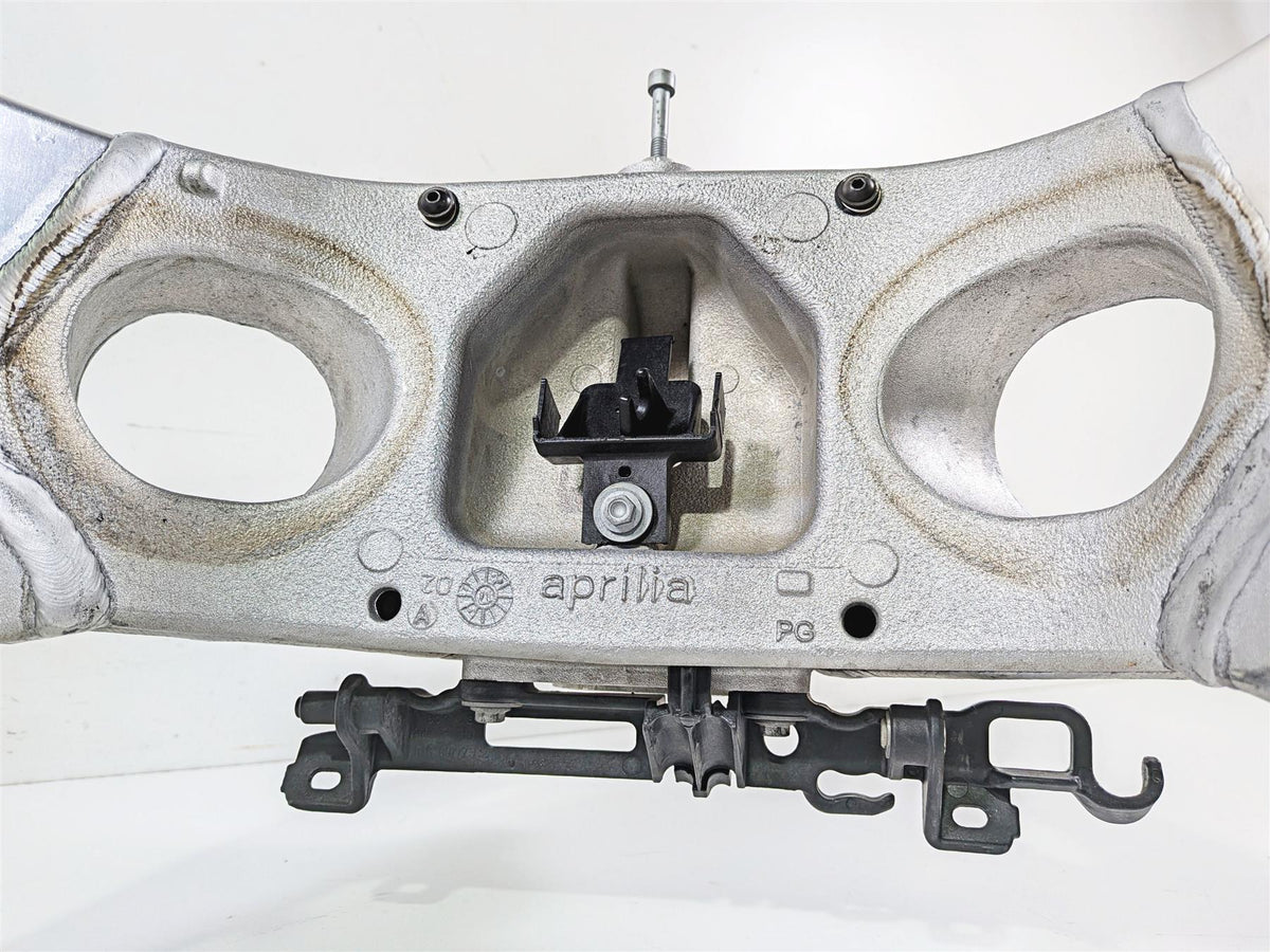 2018 Aprilia RSV4 RR Straight Main Frame Chassis With California Salvage Title 8954604 {{ shop.shopifyCountryName }} - Mototech271