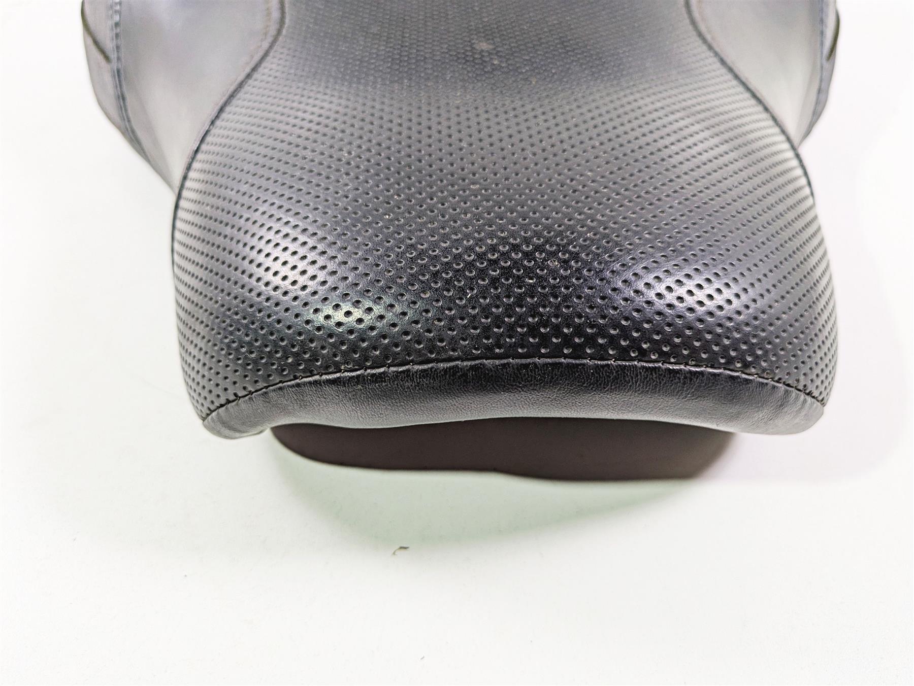 2018 Harley FLHCS Softail Heritage 115th Front Rider Driver Seat HDMC 52000271 {{ shop.shopifyCountryName }} - Mototech271