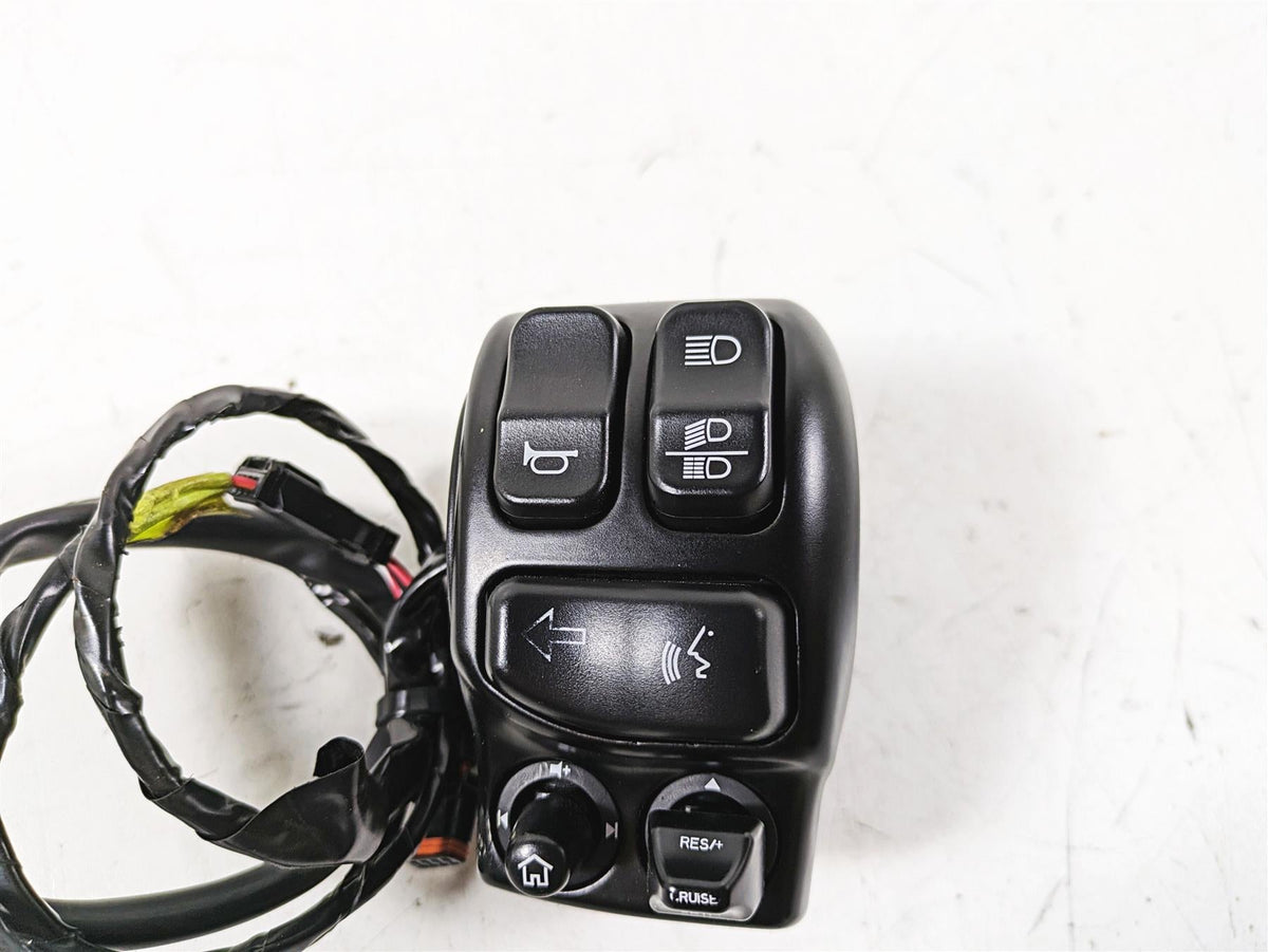 2015 Harley Touring FLHXS Street Glide Left Hand Cruise Control Switch 71500128B {{ shop.shopifyCountryName }} - Mototech271