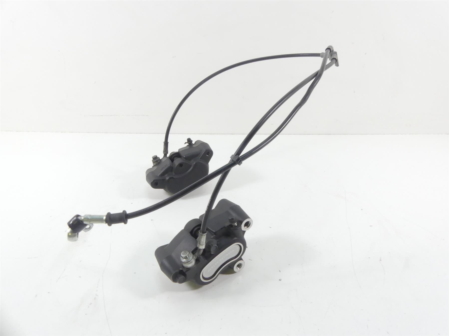 2009 Harley FXDF Dyna Fat Bob Front Brake Caliper Set + Lines 44046-08 44487-08 {{ shop.shopifyCountryName }} - Mototech271