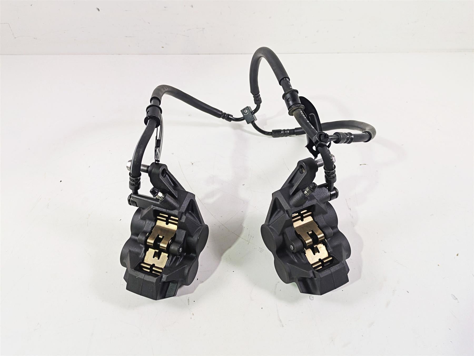 2009 Yamaha FZ1 FZS10 Fazer Front Brake Caliper + Lines Set 2D1-2580T-00 {{ shop.shopifyCountryName }} - Mototech271