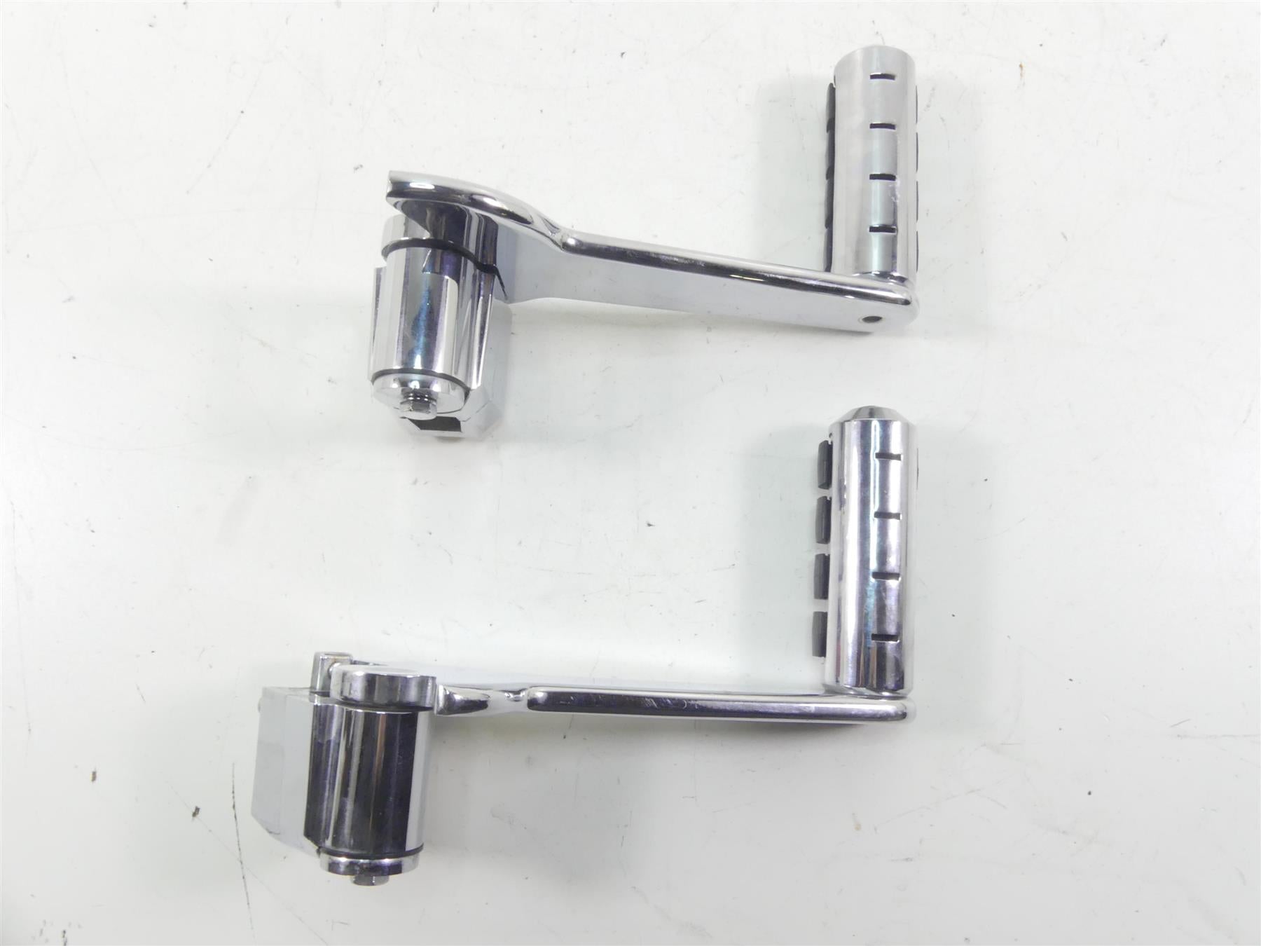 1999 Harley Touring FLHTCUI Electra Glide Kuryakyn Rear Adjustable Pegs Set 7926 {{ shop.shopifyCountryName }} - Mototech271