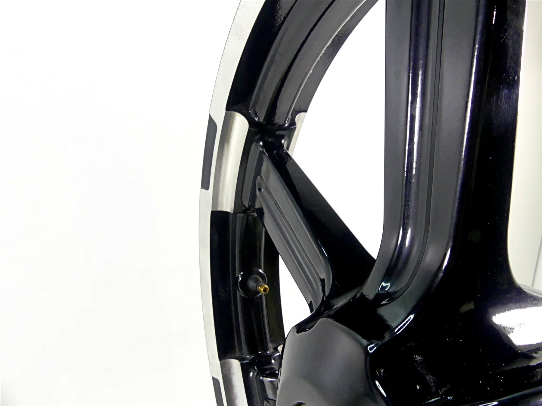 2020 Harley Softail FXST Standard 19x2.5 Annihilator Front Wheel 43300593 {{ shop.shopifyCountryName }} - Mototech271