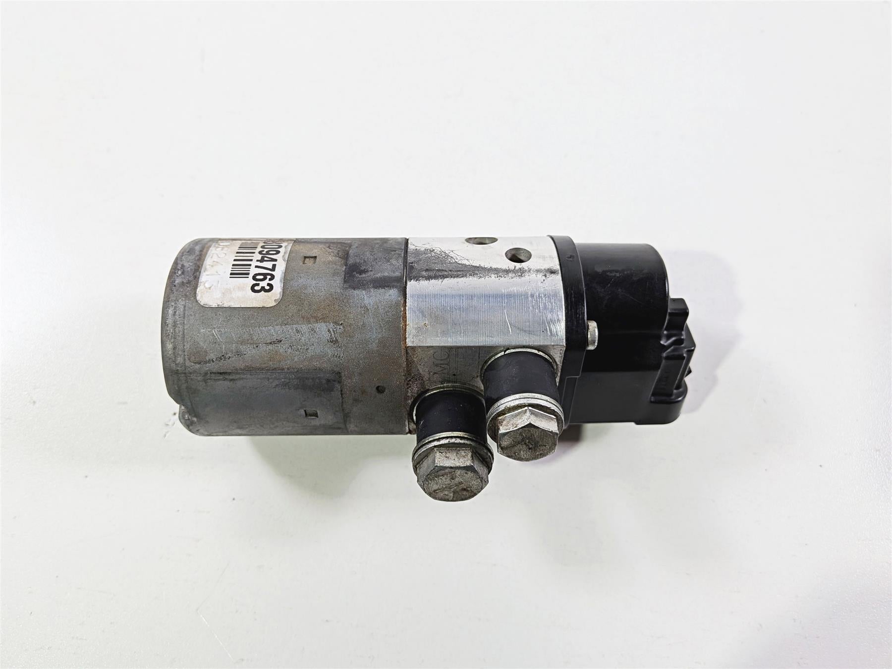 2014 Harley FXSB Softail Breakout Rear Abs Brake Pump Unit Module 40674-11-Mototech271