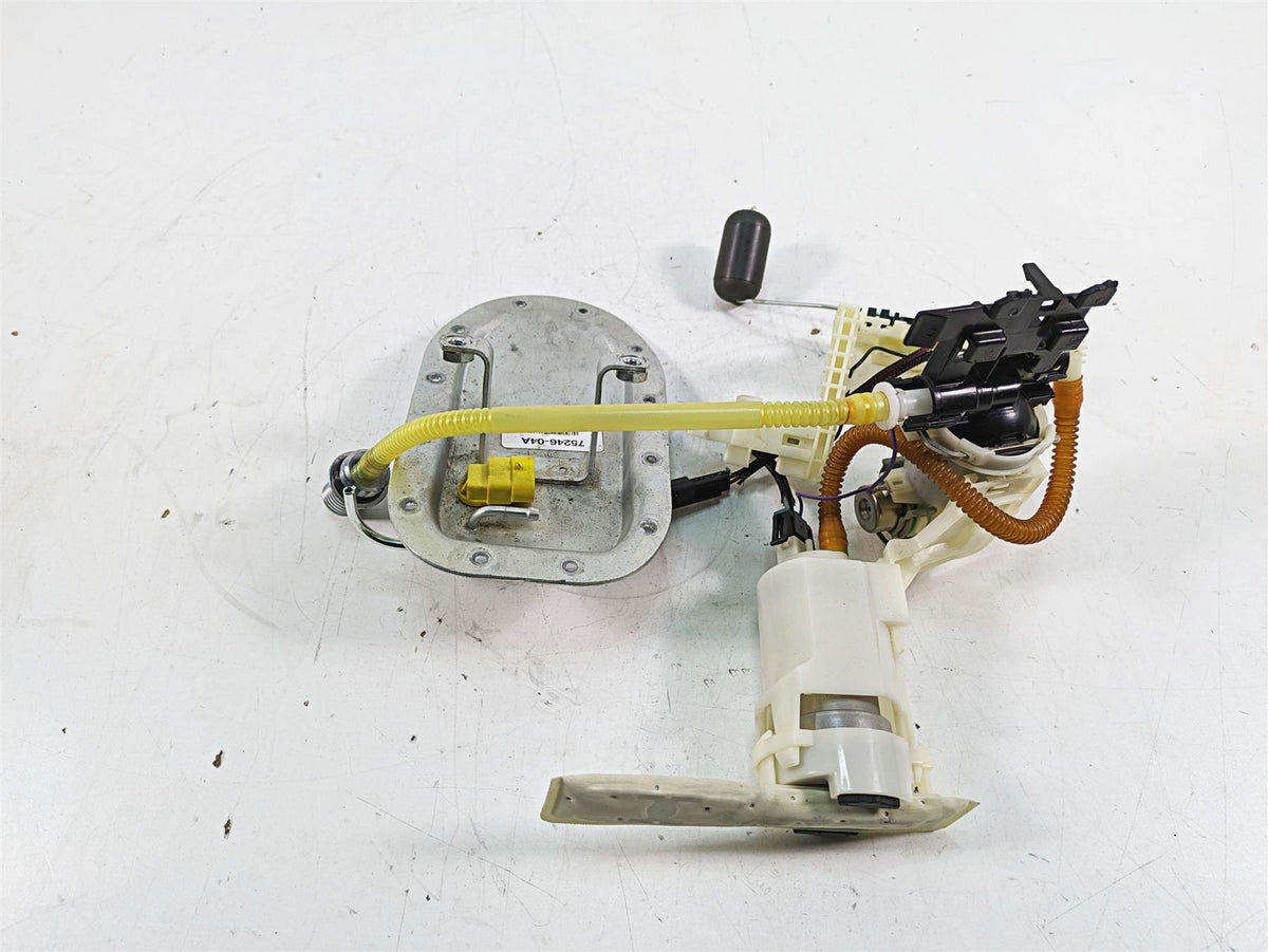 2015 Harley FXDL Dyna Low Rider Fuel Gas Petrol Pump & Sending Unit 75246-04A {{ shop.shopifyCountryName }} - Mototech271