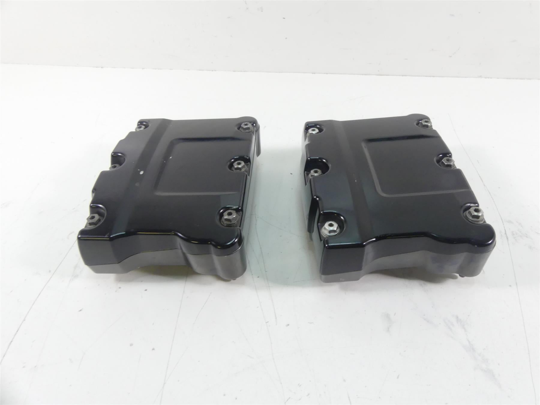 2017 Harley FXSE CVO Pro Street Breakout Rocker Box Valve Cover Set 17593-99 {{ shop.shopifyCountryName }} - Mototech271