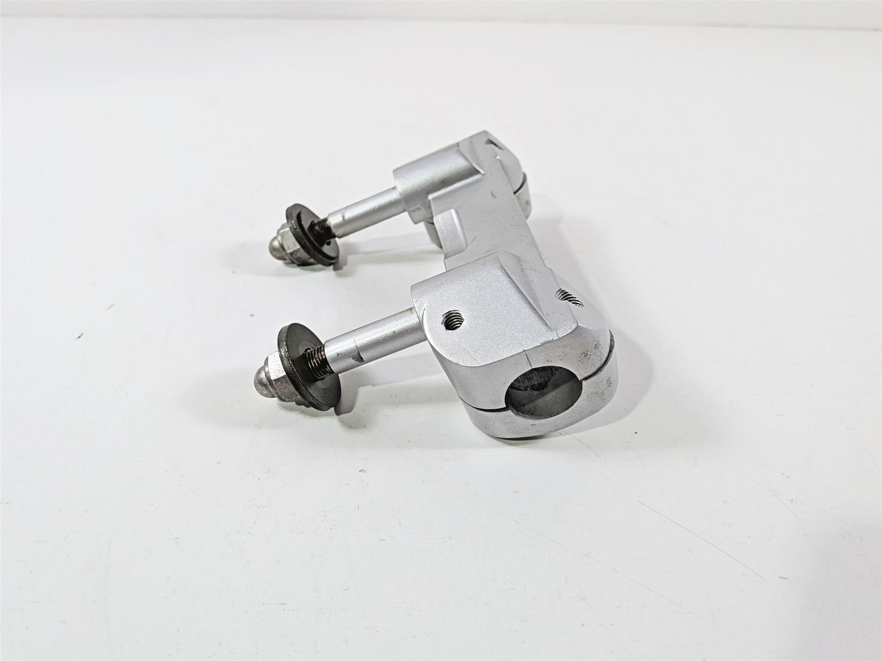 2006 Yamaha XVZ1300 Royal Star Handle Bar Riser Holder Carrier 1D6-23442-00 {{ shop.shopifyCountryName }} - Mototech271