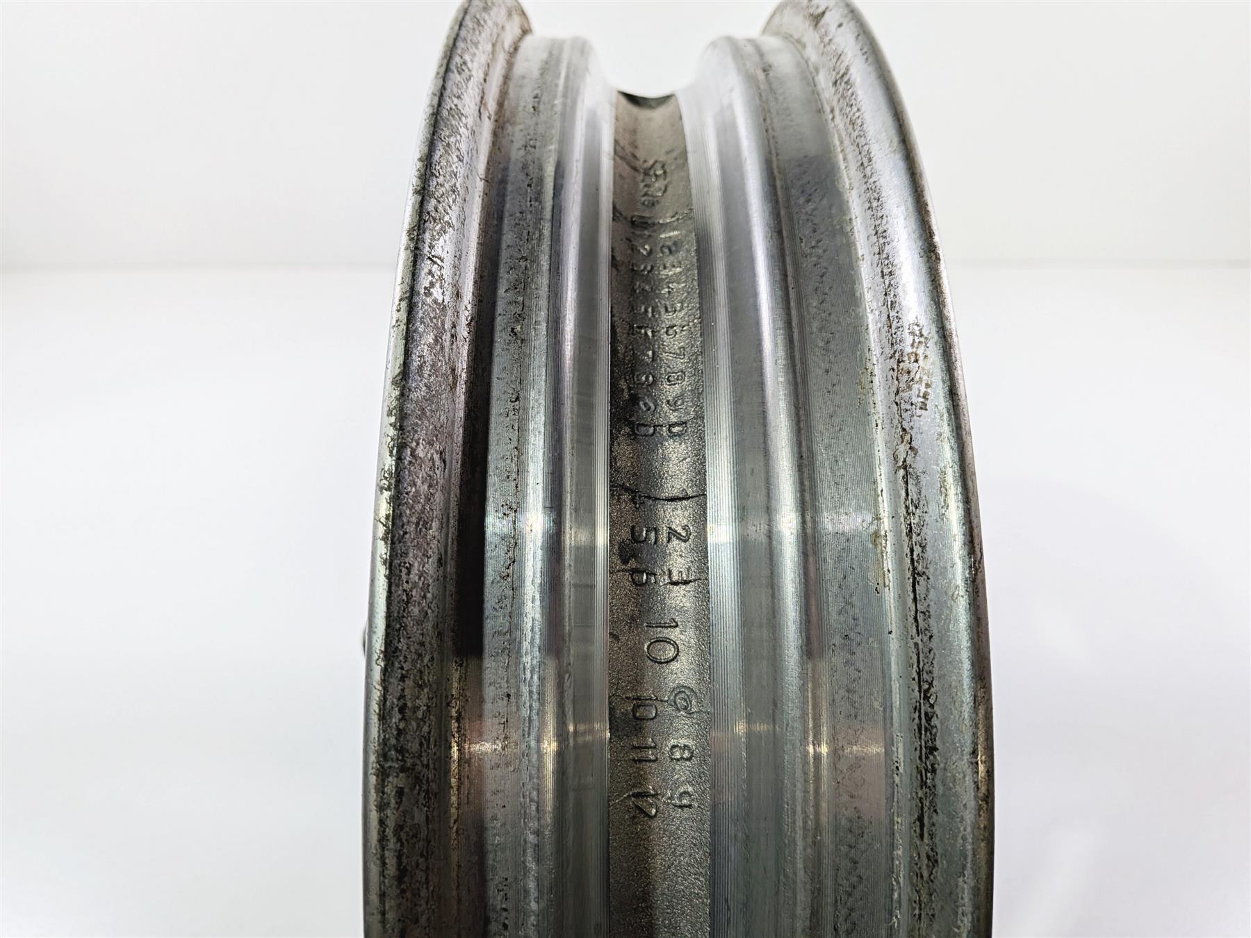 2011 Harley FXDF Dyna Fat Bob Front Wheel Rim 16x3 Straight Slotted 43300172 {{ shop.shopifyCountryName }} - Mototech271
