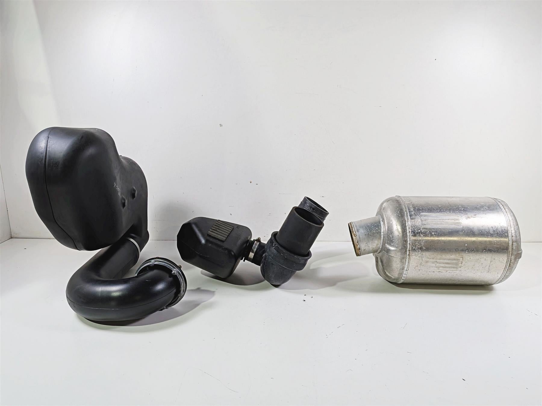 2009 Yamaha Waverunner FX1800 Cruiser Exhaust Muffler & Resonator F1W-U7550-00 {{ shop.shopifyCountryName }} - Mototech271