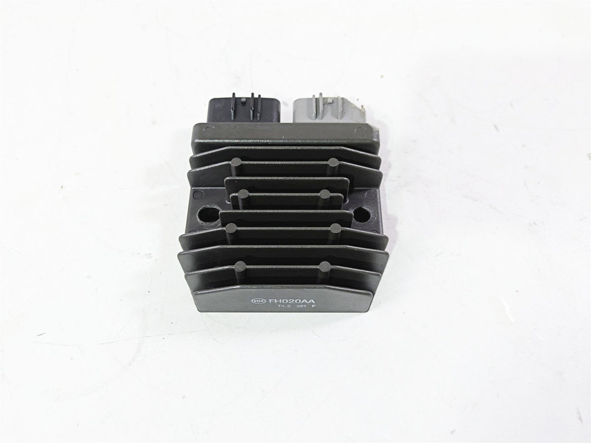 2025 Honda CBR600RR Rectifier Voltage Regulator - Read FH020AA 31600-MGZ-J01 {{ shop.shopifyCountryName }} - Mototech271