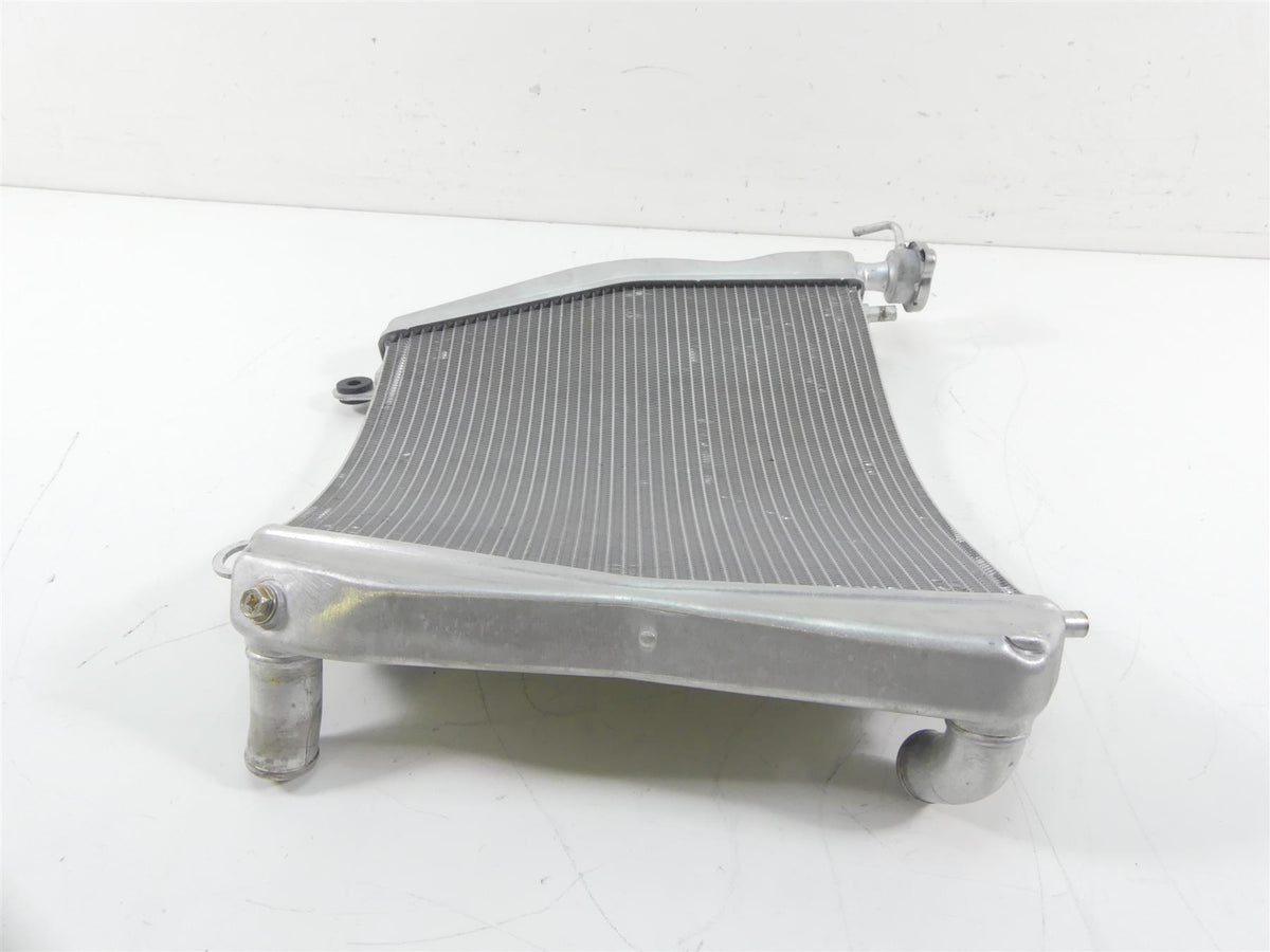 2018 Ducati Panigale 1100 V4 S Straight Coolant Radiator - No Leaks 54811355A {{ shop.shopifyCountryName }} - Mototech271
