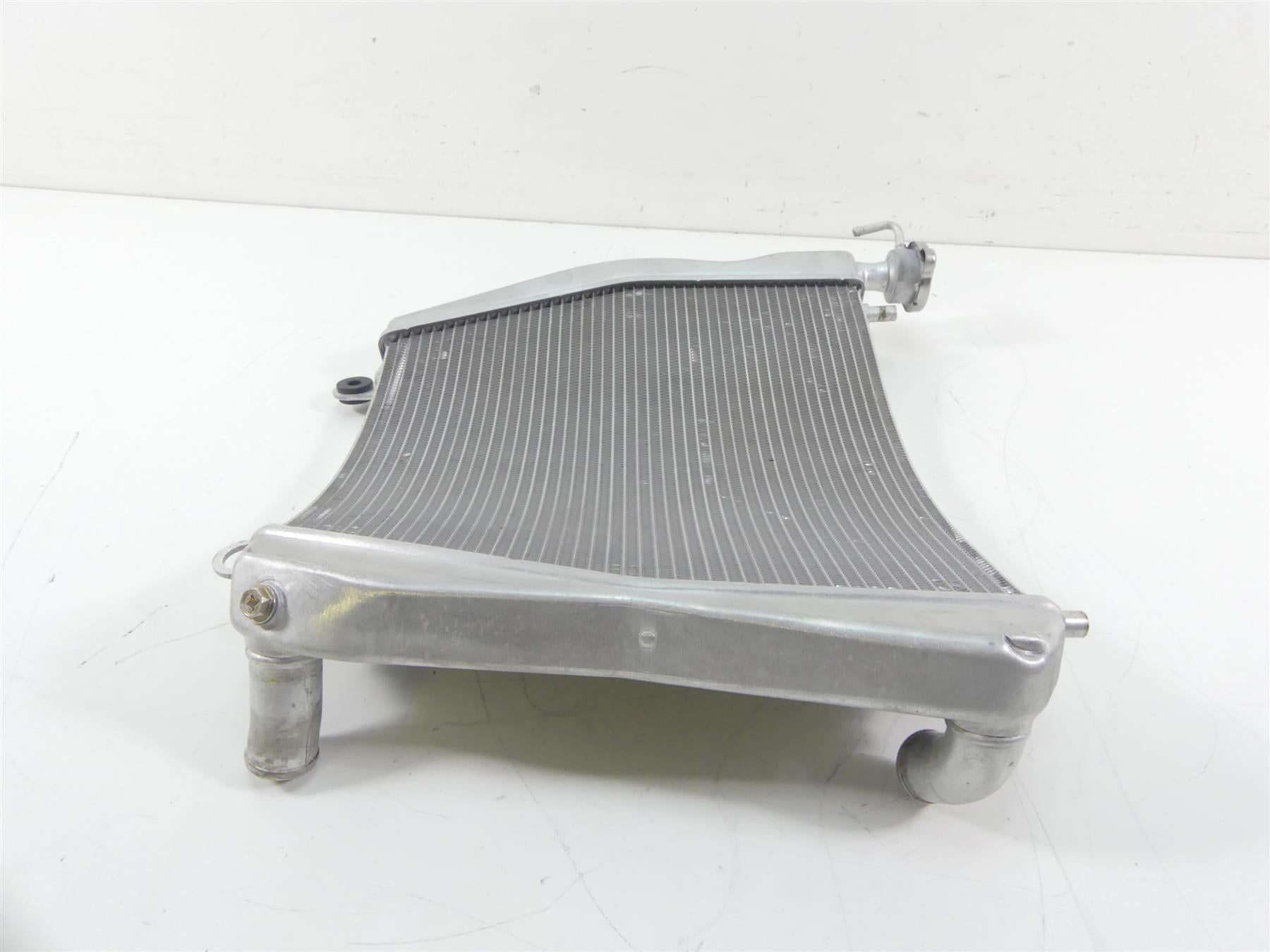 2018 Ducati Panigale 1100 V4 S Straight Coolant Radiator - No Leaks 54811355A {{ shop.shopifyCountryName }} - Mototech271