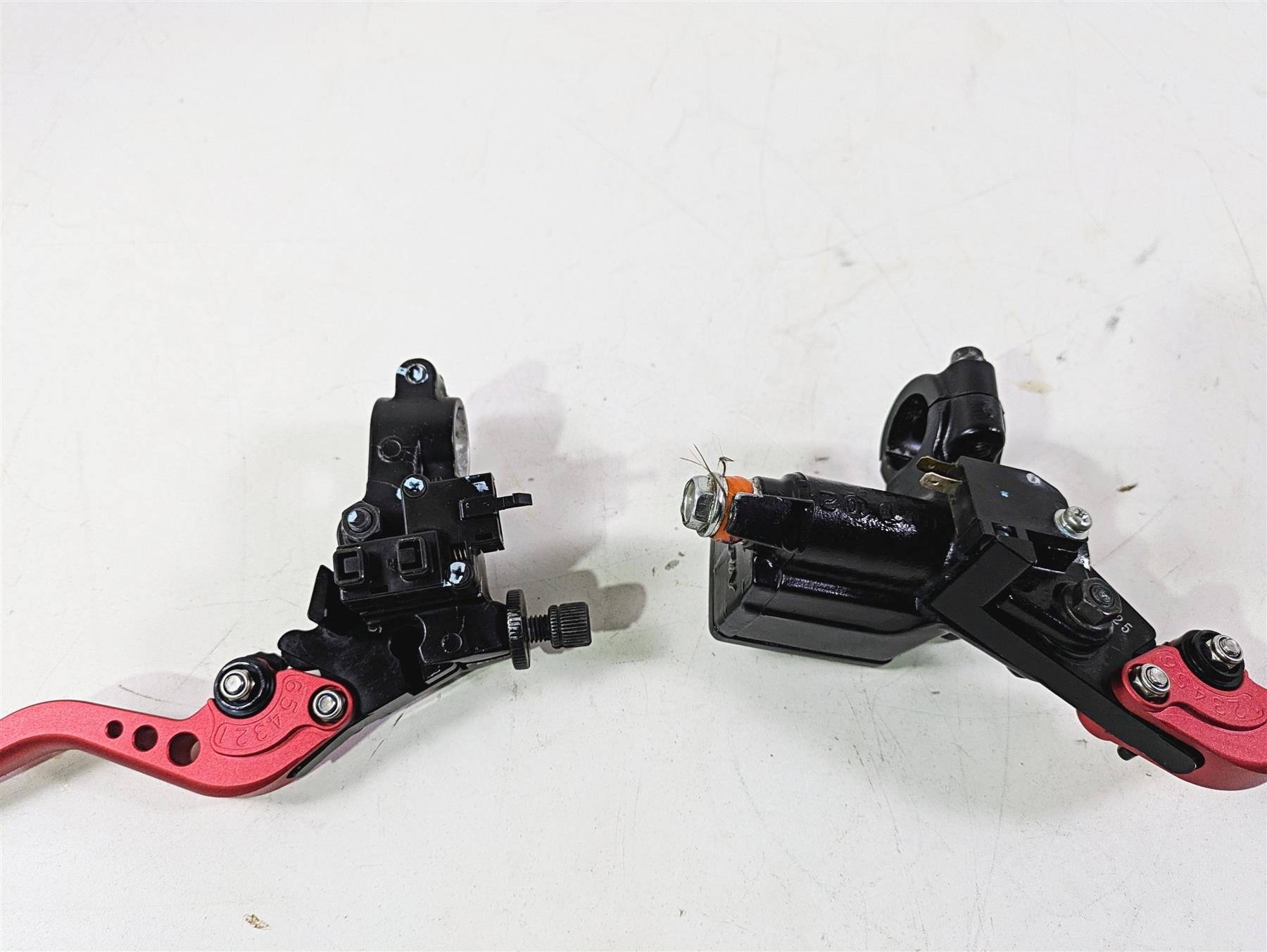 2021 Kawasaki Z125 Pro Front Brake Master Cylinder & Clutch Perch 43015-0680 {{ shop.shopifyCountryName }} - Mototech271