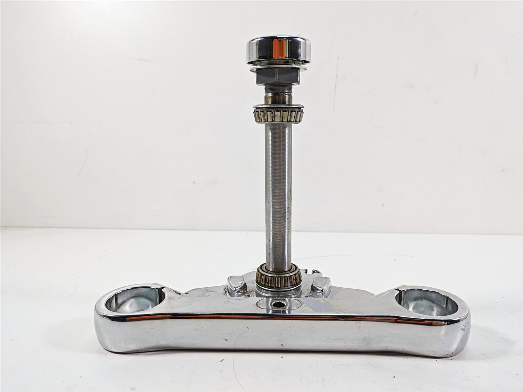 2009 Harley Dyna FXDFSE CVO Fat Bob Lower Triple Tree Clamp 49mm - Read 48782-09