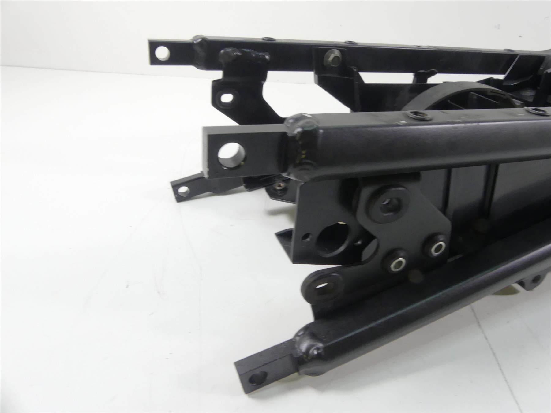 2007 Yamaha FZ1 Fazer Rear Sub Frame Subframe & Inner Fender 2D1-21190-01-P0 {{ shop.shopifyCountryName }} - Mototech271