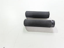 Load image into Gallery viewer, 2002 Big Dog Pitbull Harley 1&quot; Bar Arlen Ness Fusion Hand Grip Set 405-0553
