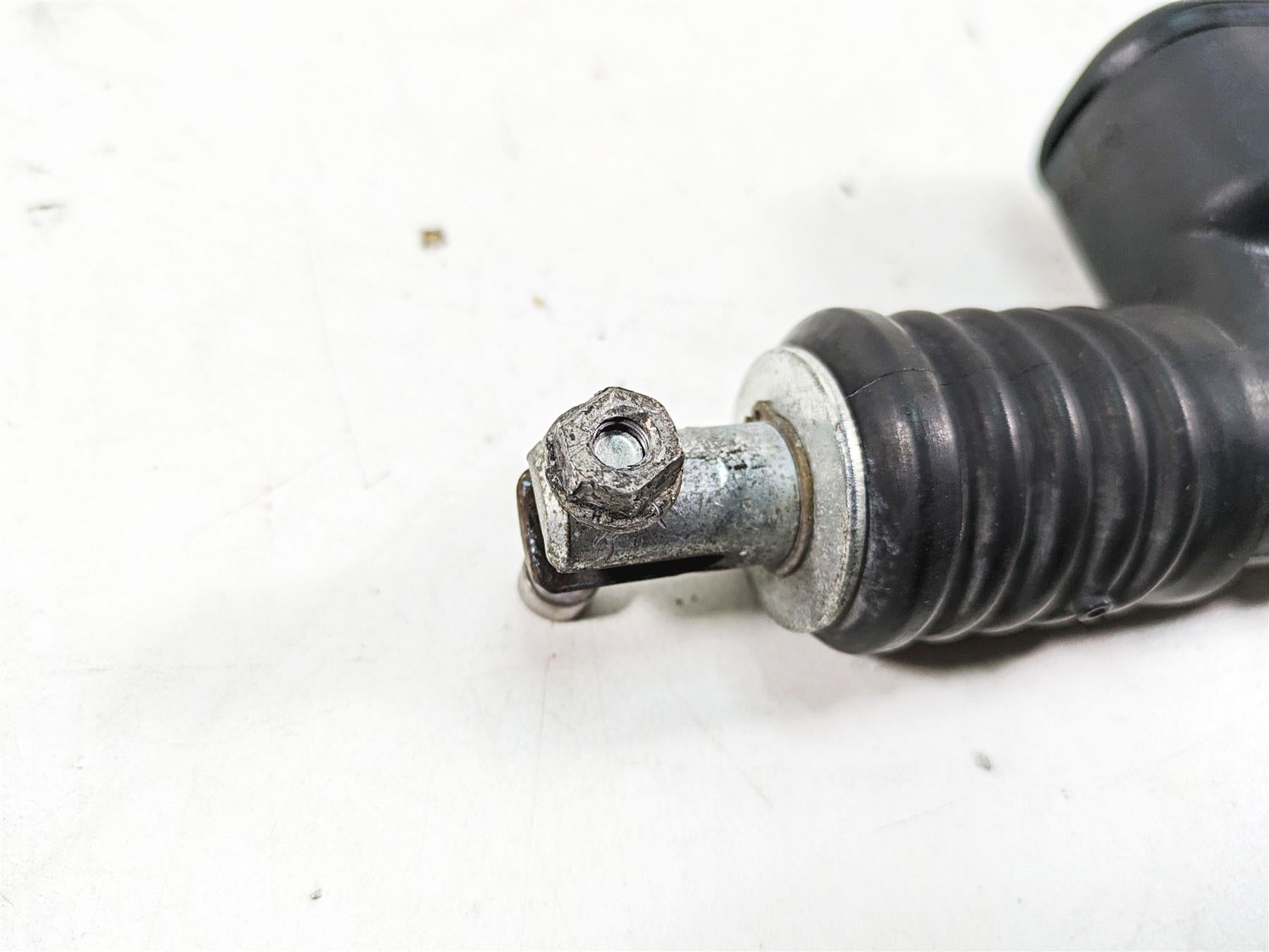 2013 Harley Softail FLSTFB Fat Boy Lo Rear Brake Master Cylinder -Read 41767-05E {{ shop.shopifyCountryName }} - Mototech271