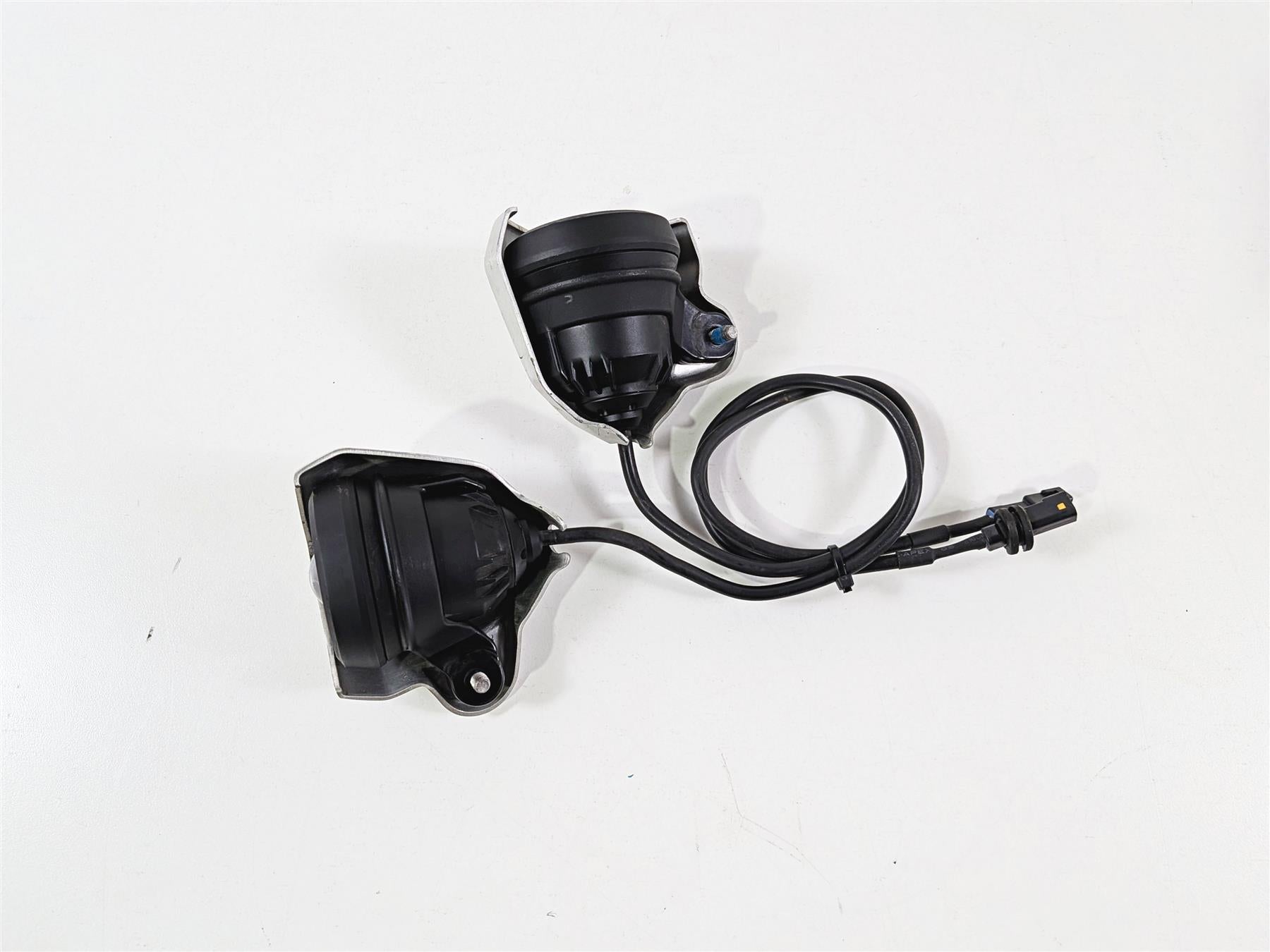 2022 Triumph Tiger 900 GT Pro Front Fog Spot Light Lamp Set T2708708 T2708722 {{ shop.shopifyCountryName }} - Mototech271