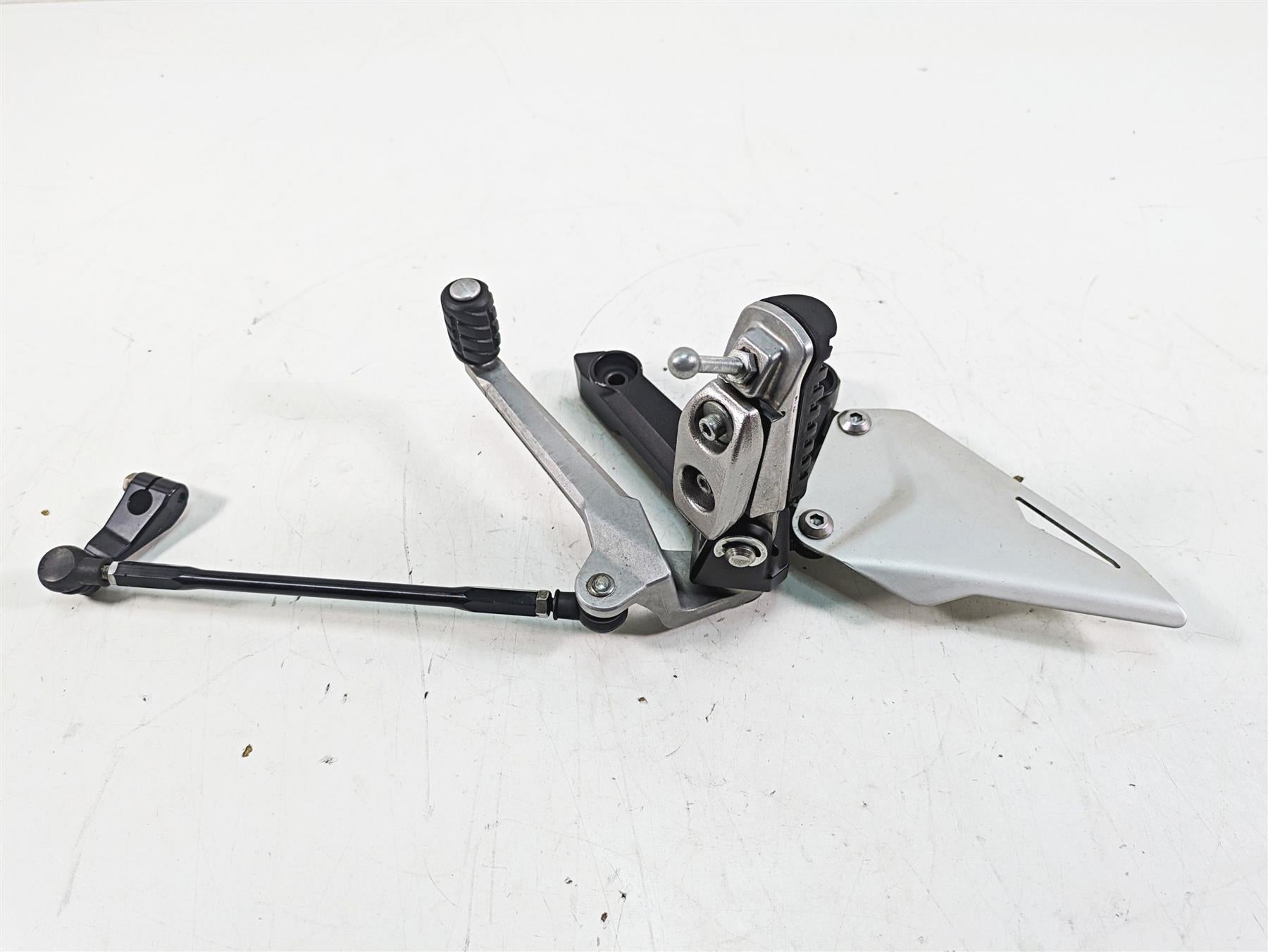 2018 Kawasaki ZX1002 Ninja H2 SX Left Front Footpeg & Shifter Set 35063-1418-46R {{ shop.shopifyCountryName }} - Mototech271