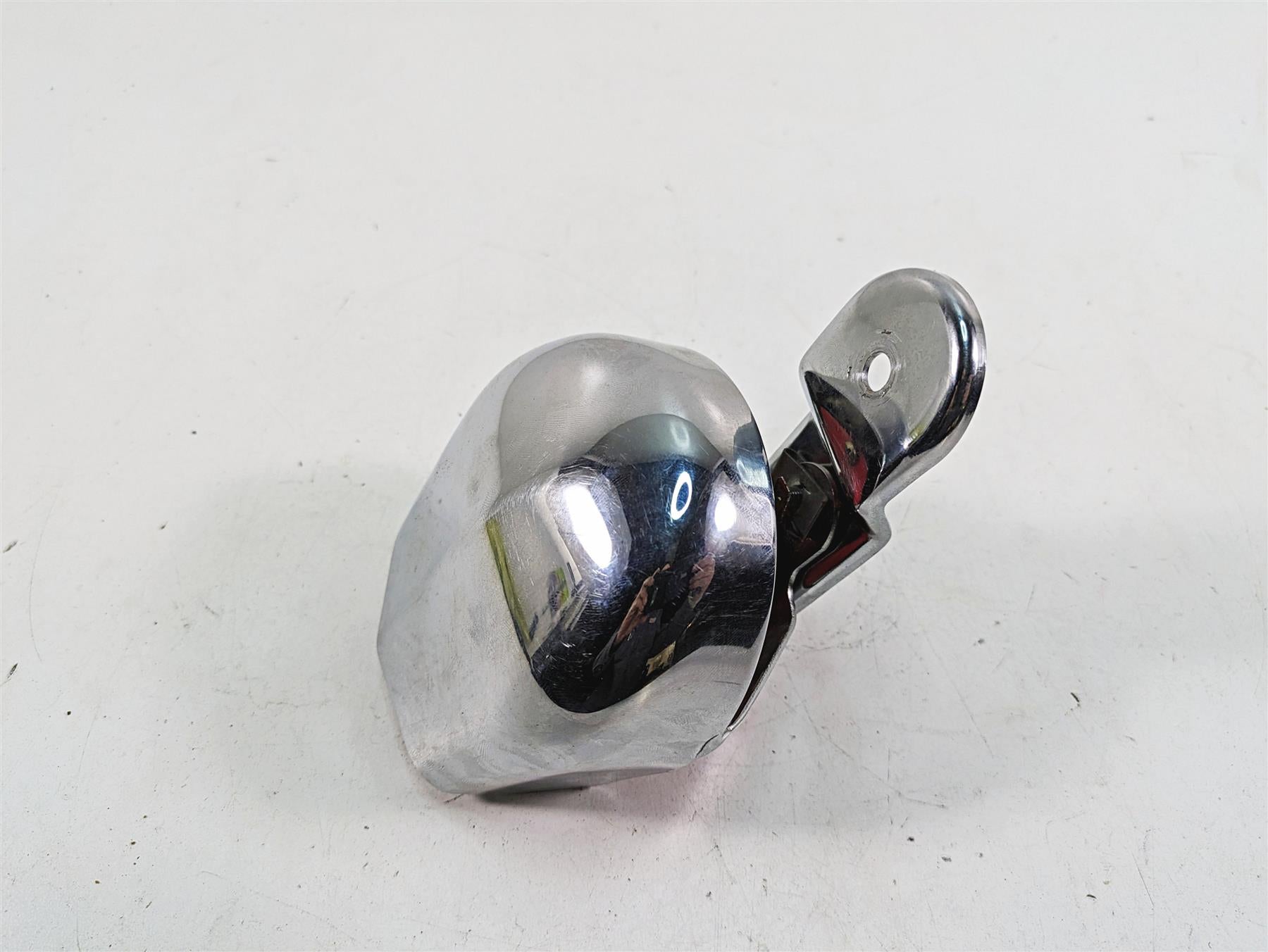 1999 Harley Touring FLHTC Electra Glide Horn & Chrome Cover 61300478A 69060-90H {{ shop.shopifyCountryName }} - Mototech271