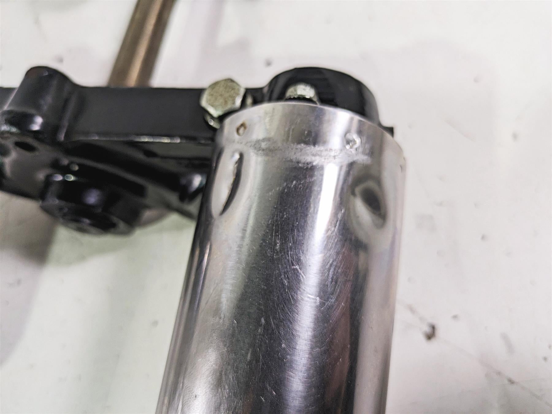 2002 Harley FLSTC Softail Heritage Upper Lower Triple Tree Set 45605-00A {{ shop.shopifyCountryName }} - Mototech271