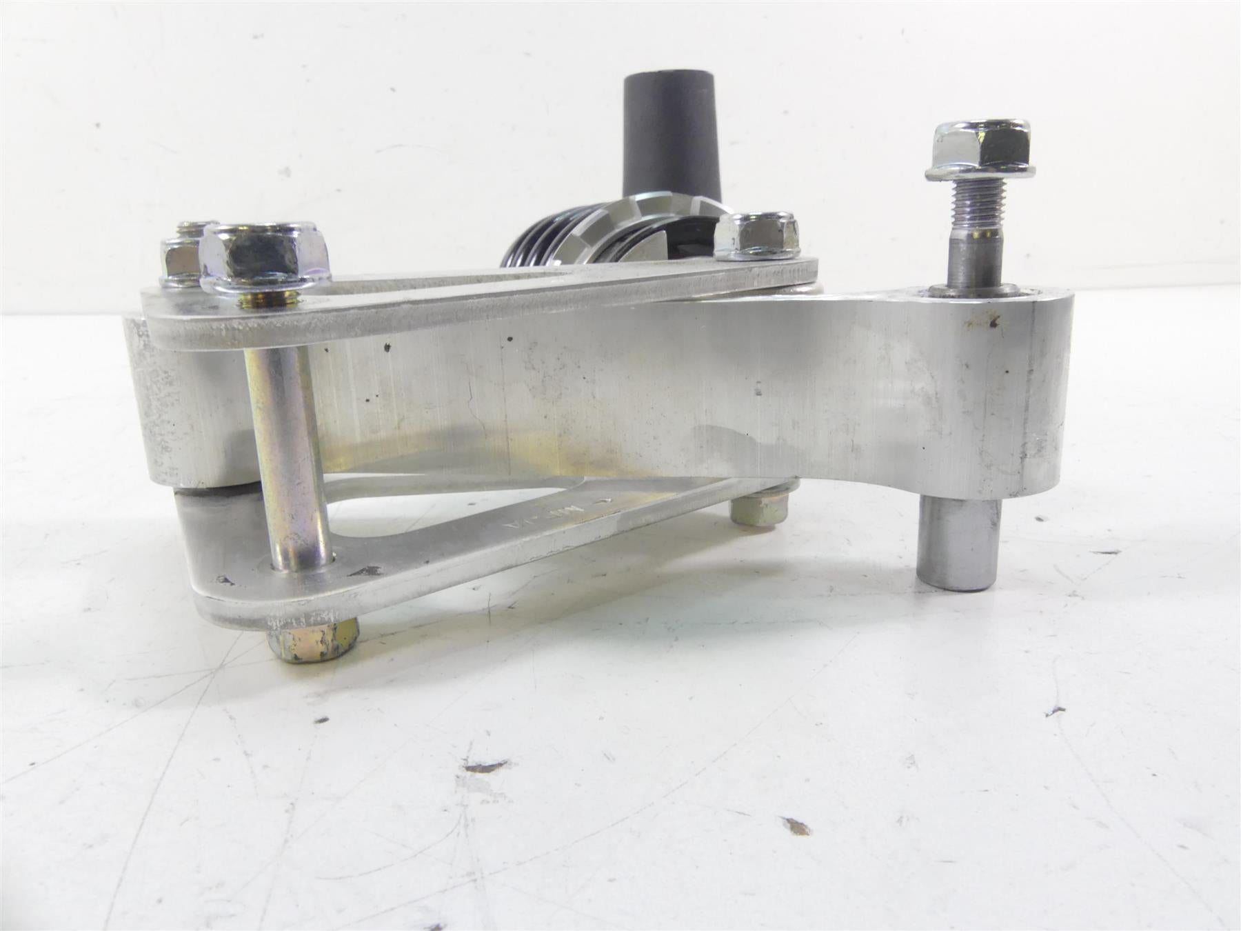 2021 Honda CBR600RR Straight Rear Suspension Shock Damper 52400-MJC-L11 {{ shop.shopifyCountryName }} - Mototech271