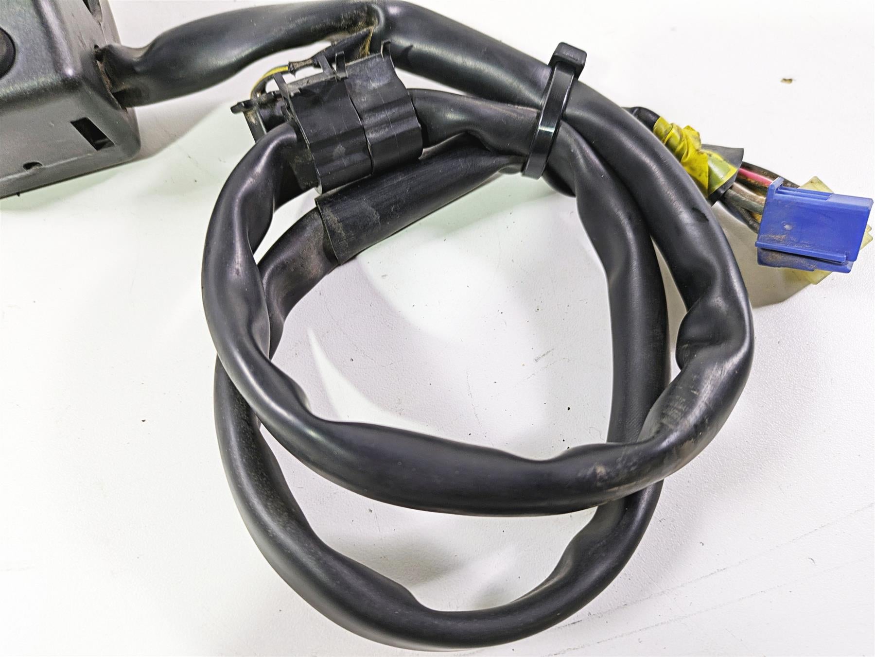 2007 Yamaha XVS1300 V-Star Left Hand Control Switch 3D8-83973-00-00 {{ shop.shopifyCountryName }} - Mototech271