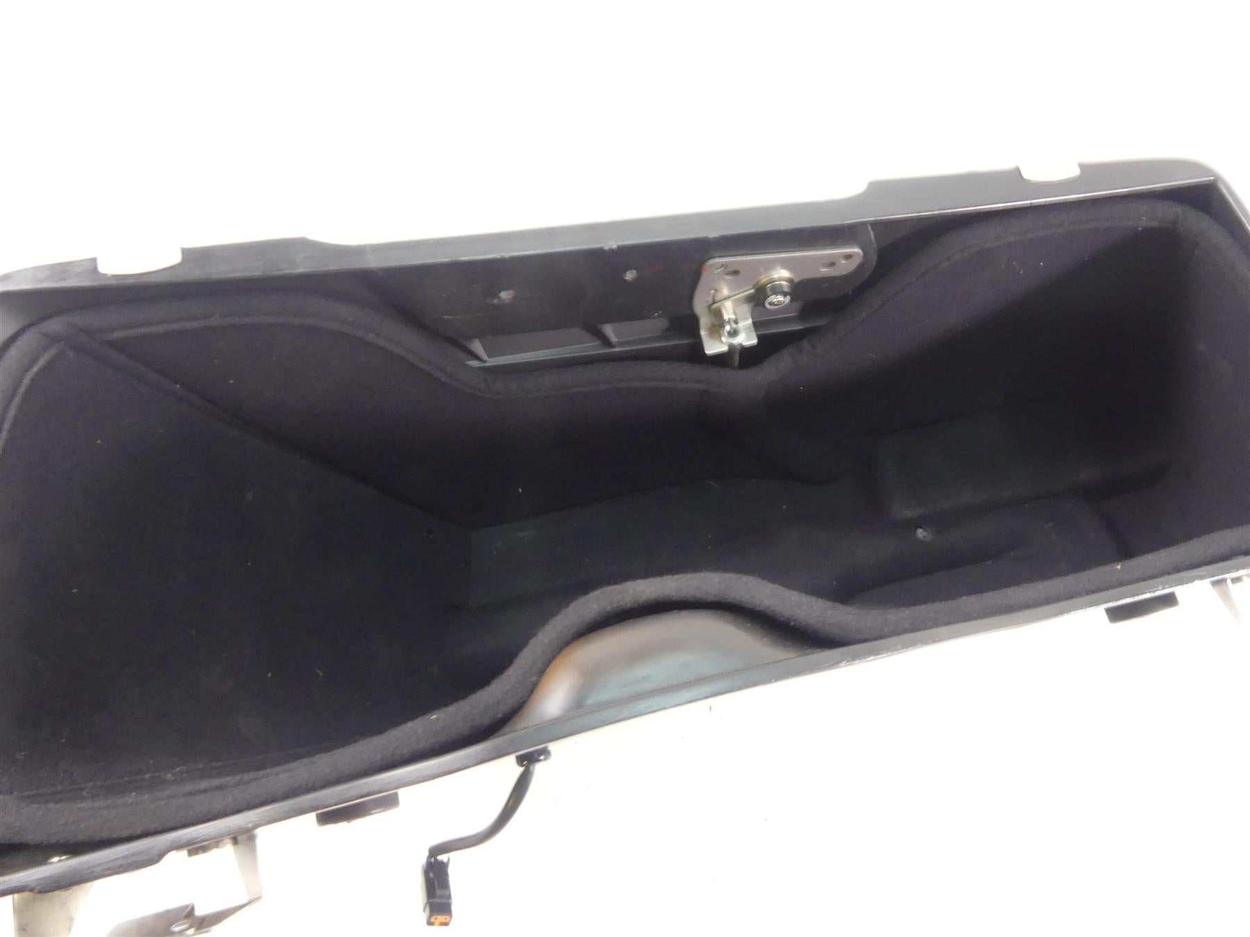 2007 Harley FLHTCU SE2 CVO Electra Glide Right Lower Saddlebag 88277-07 {{ shop.shopifyCountryName }} - Mototech271