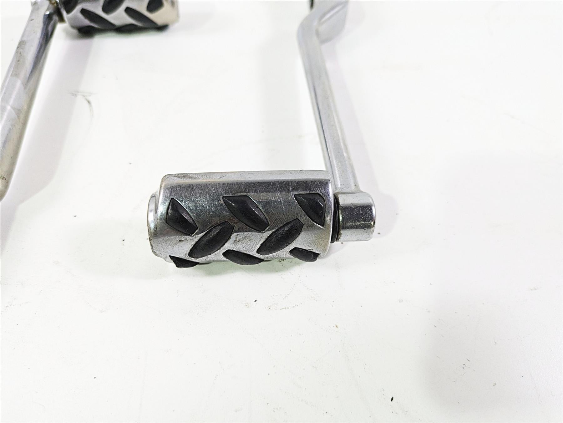 2005 Harley Touring FLHRI Road King Chrome Shifter Lever Pedal Pegs {{ shop.shopifyCountryName }} - Mototech271