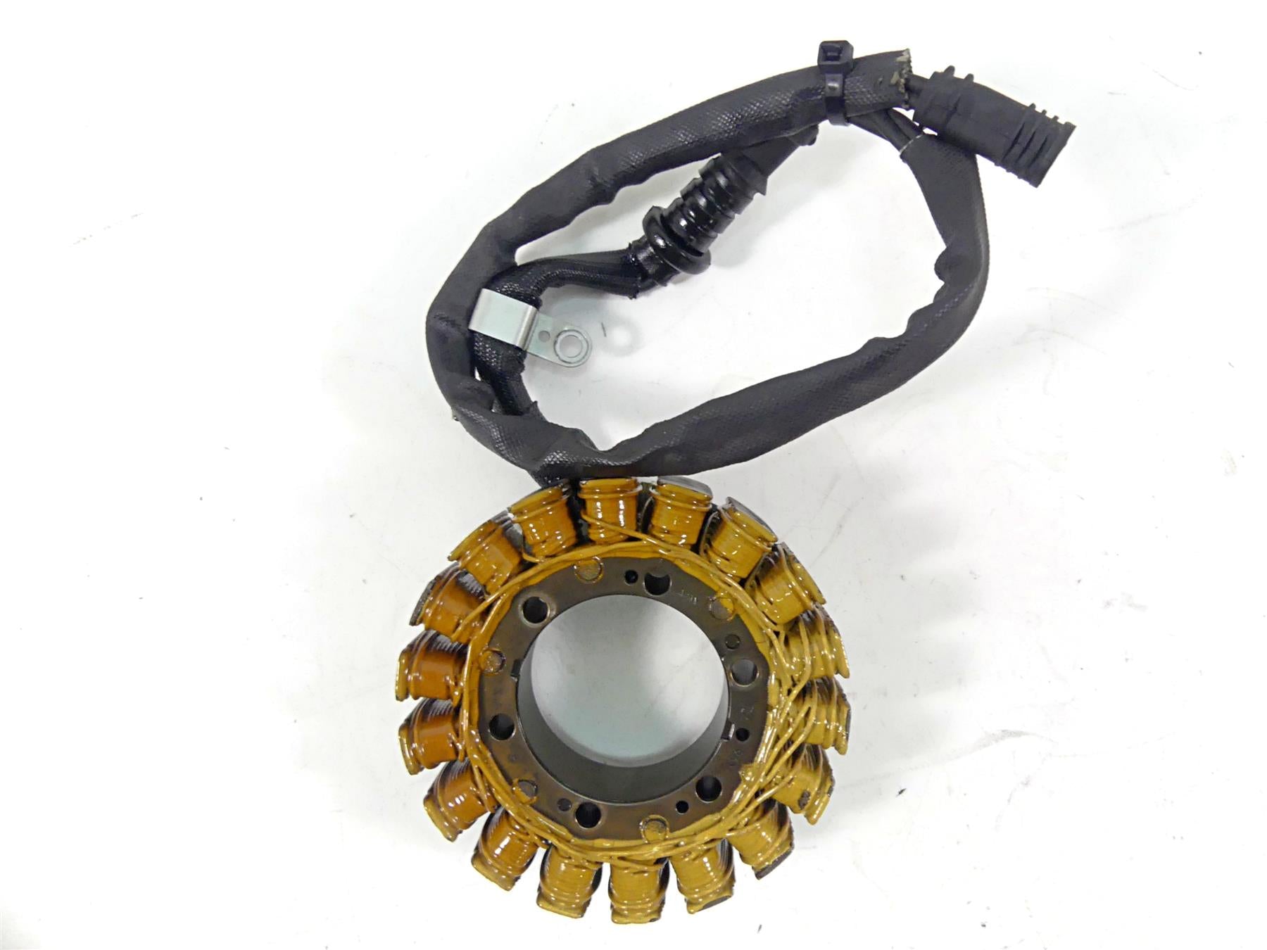 2013 Harley VRSCF Muscle Vrod Stator Alternator Generator 30734-08KA